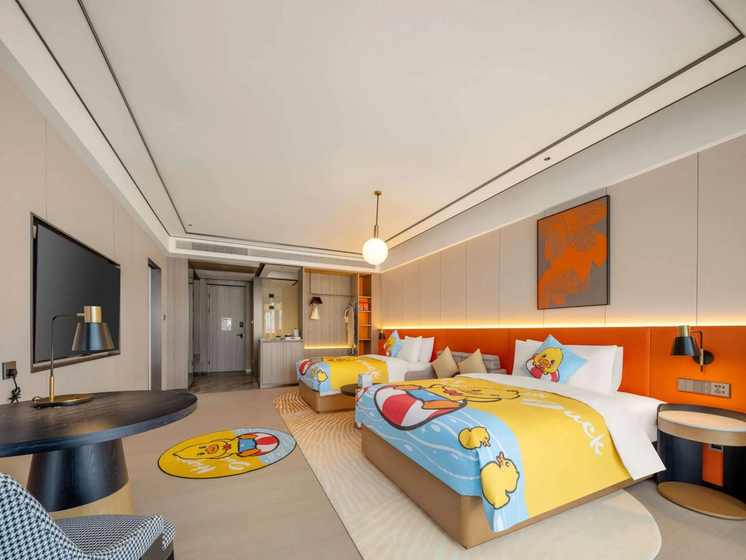Living room, Bed in Hilton Garden Inn Jiangmen Xinhui