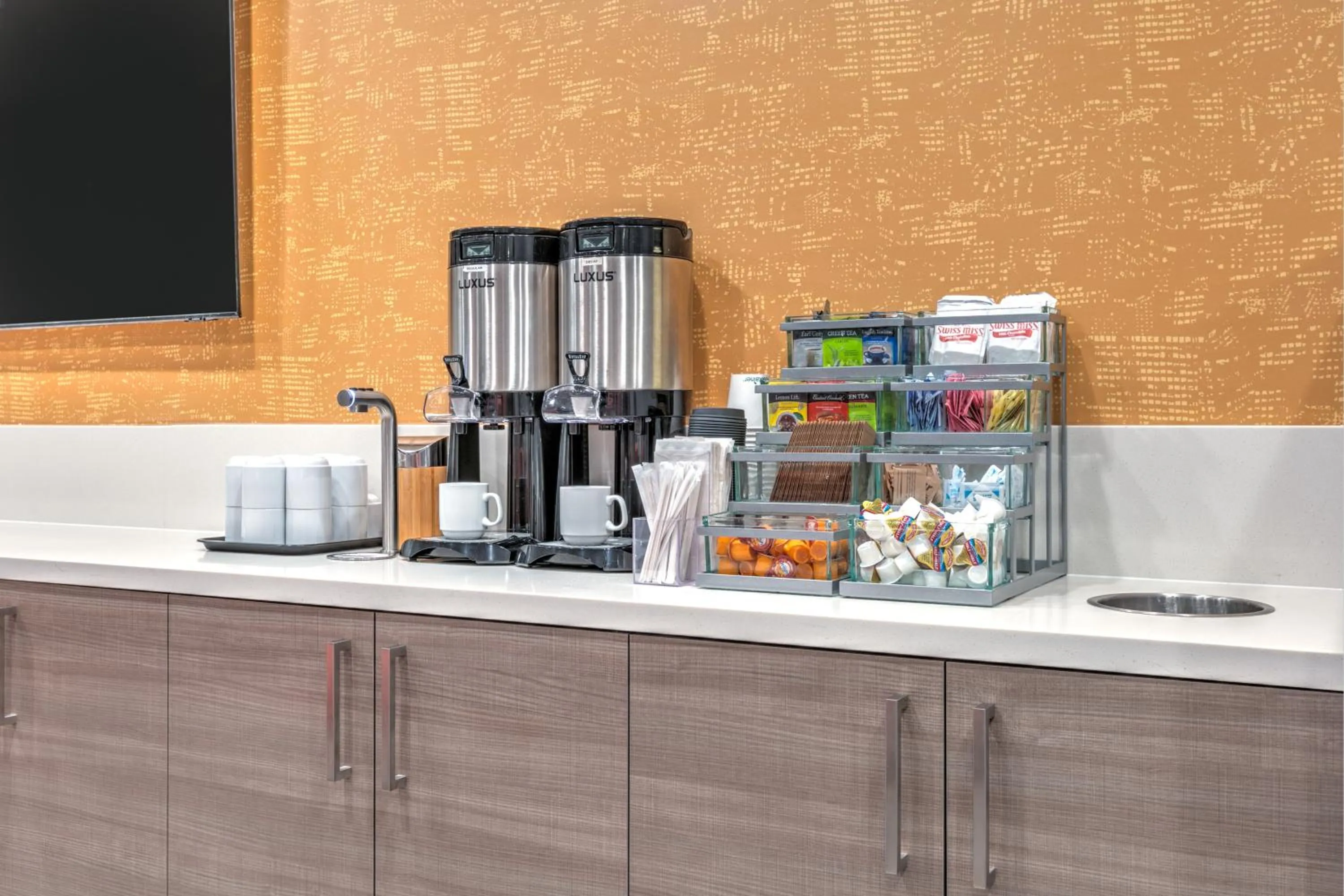Coffee/tea facilities in Home2 Suites By Hilton Huntsville, Tx