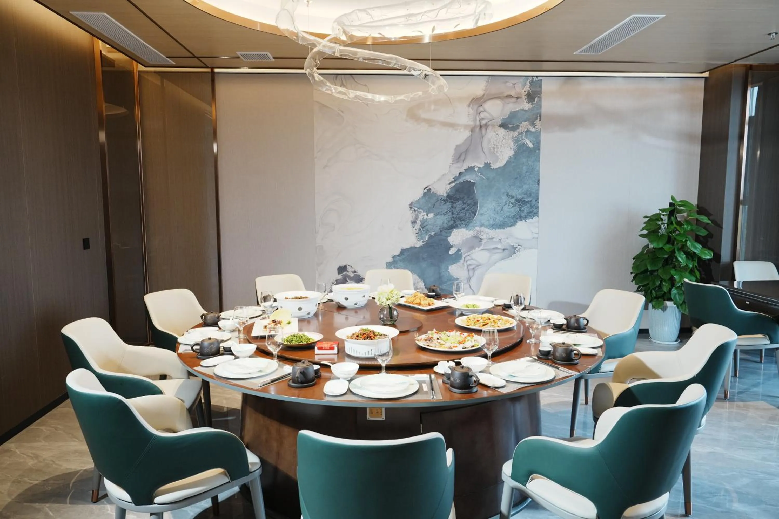 Restaurant/places to eat in Hilton Garden Inn Ganzhou Longnan