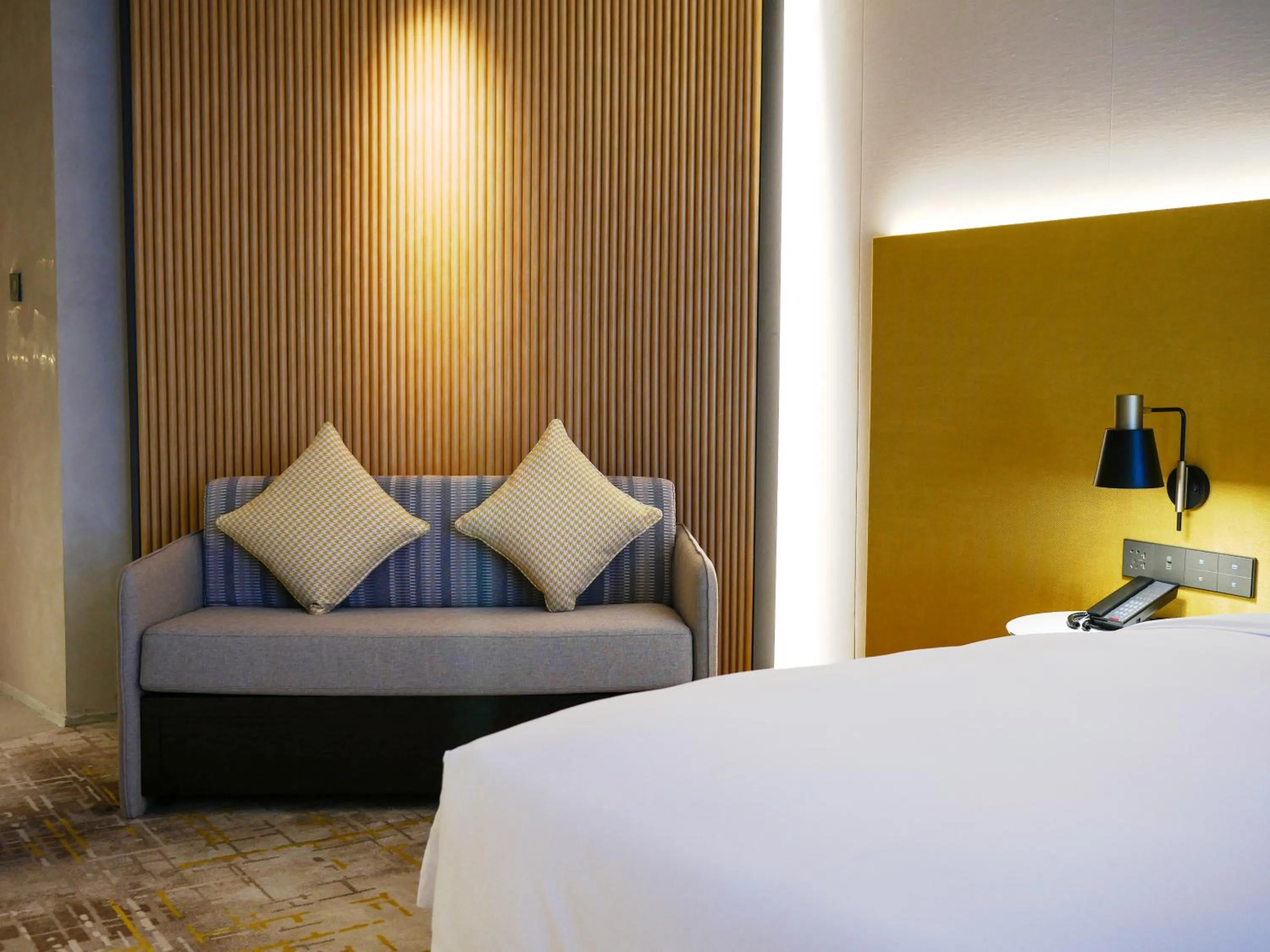 Bedroom, Bed in Hilton Garden Inn Nanjing Hexi Olympic Sports Center