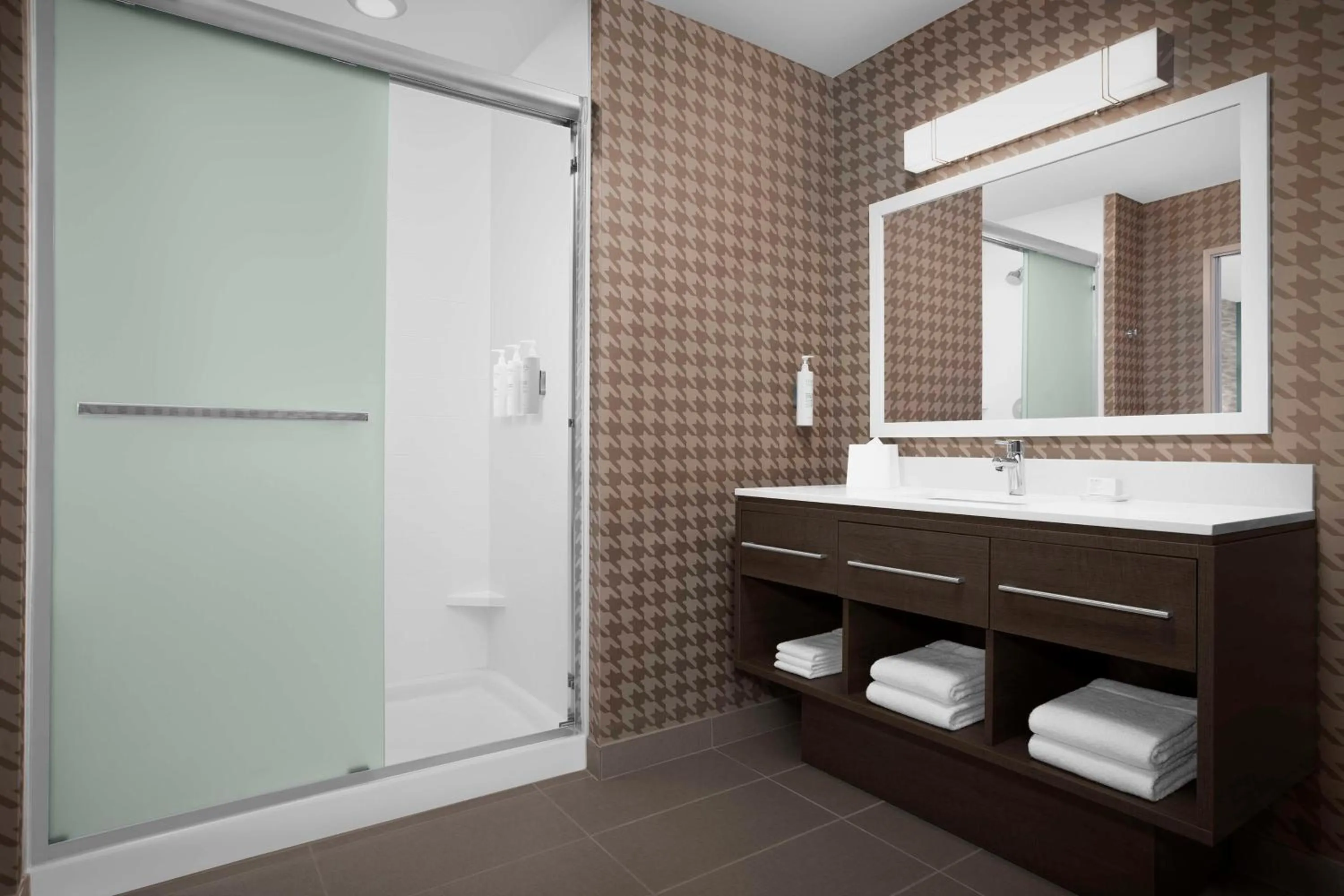 Bathroom in Home2 Suites By Hilton Phoenix North Happy Valley