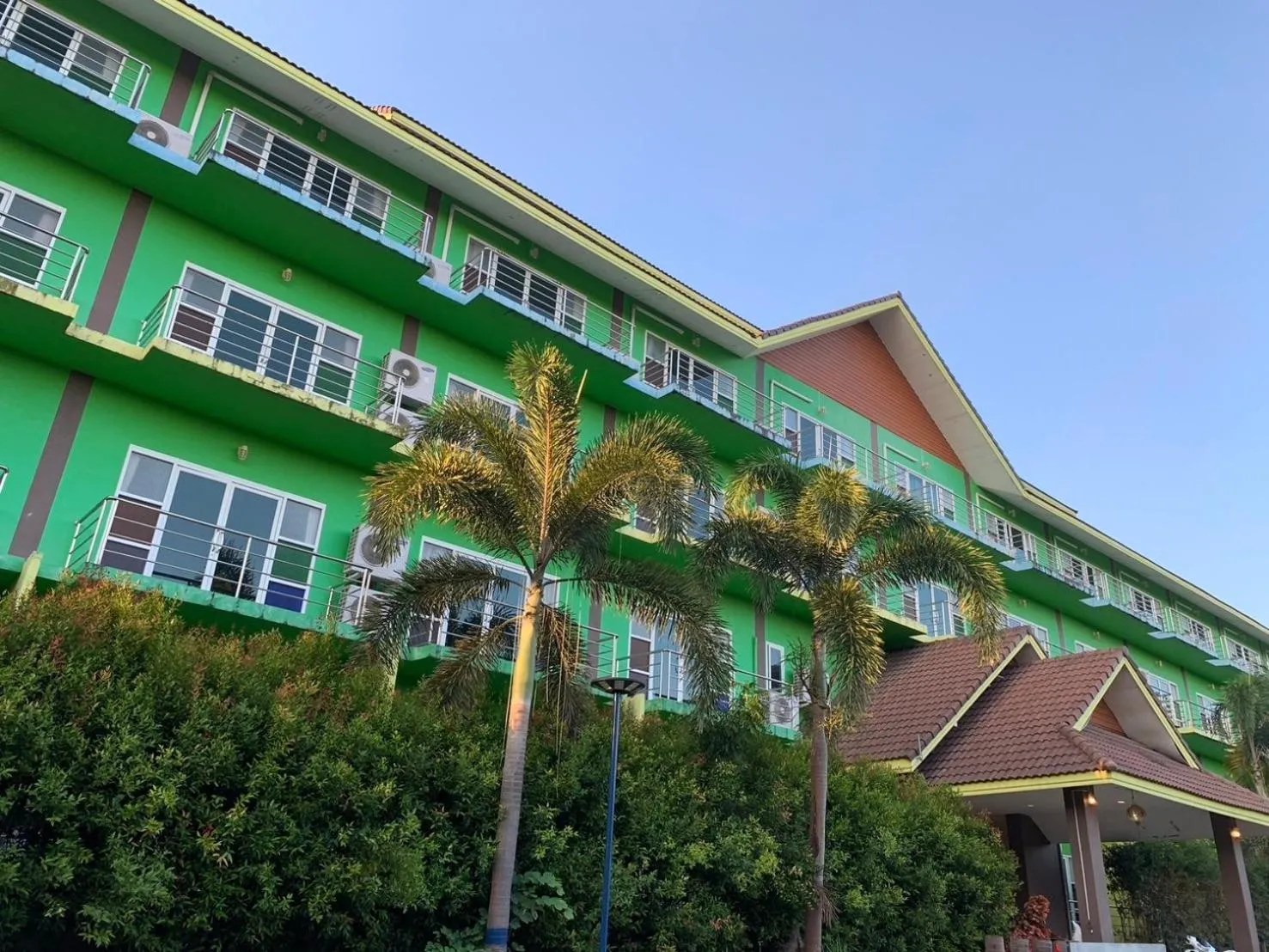 Property building in Saensukkho Hotel & Resort