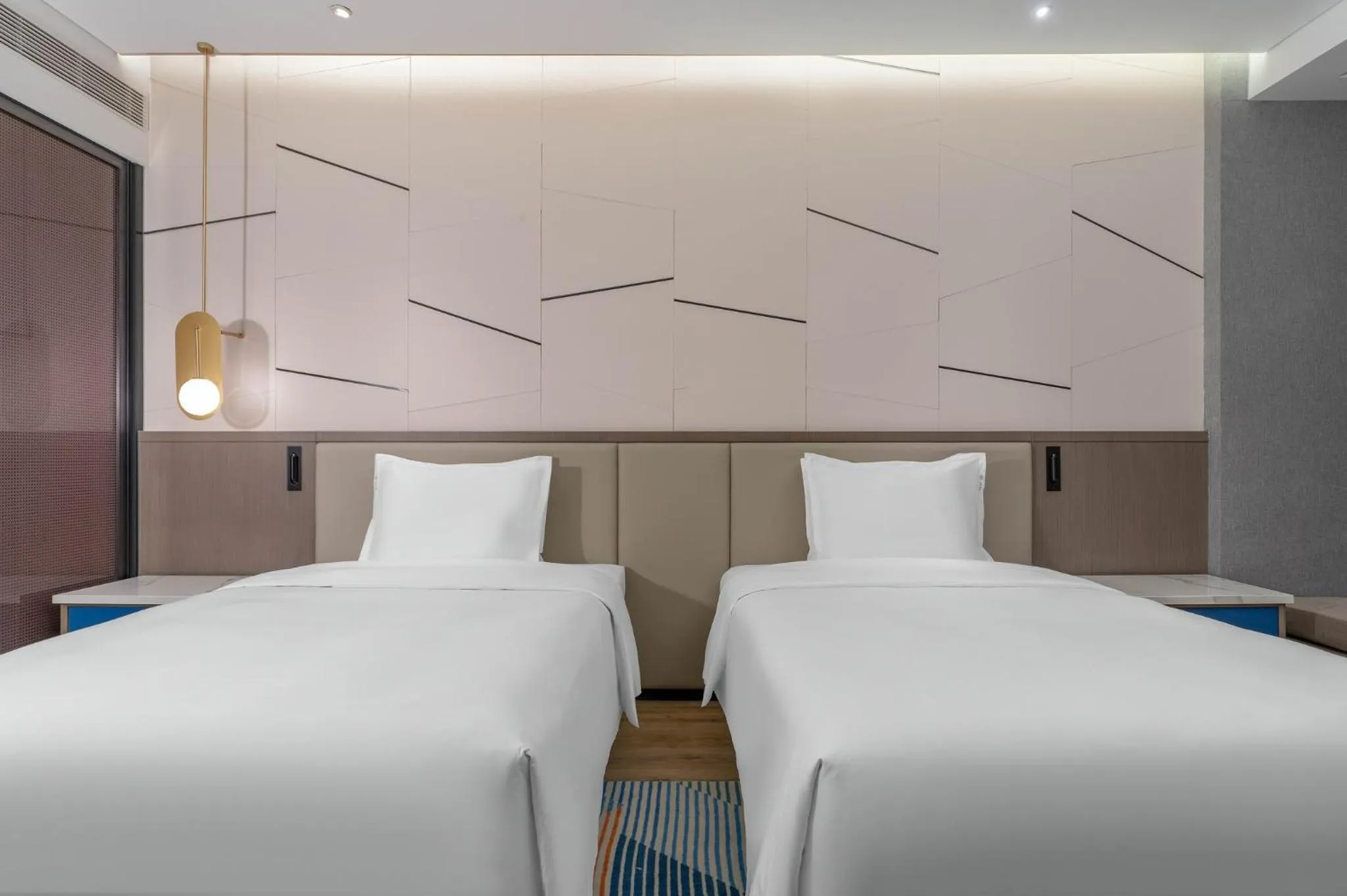 Photo of the whole room, Bed in Holiday Inn Express Lanzhou Downtown by IHG