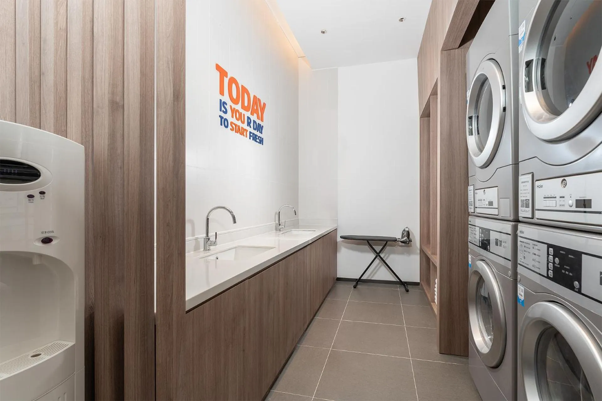 washing machine in Holiday Inn Express Xi'an Daxing by IHG