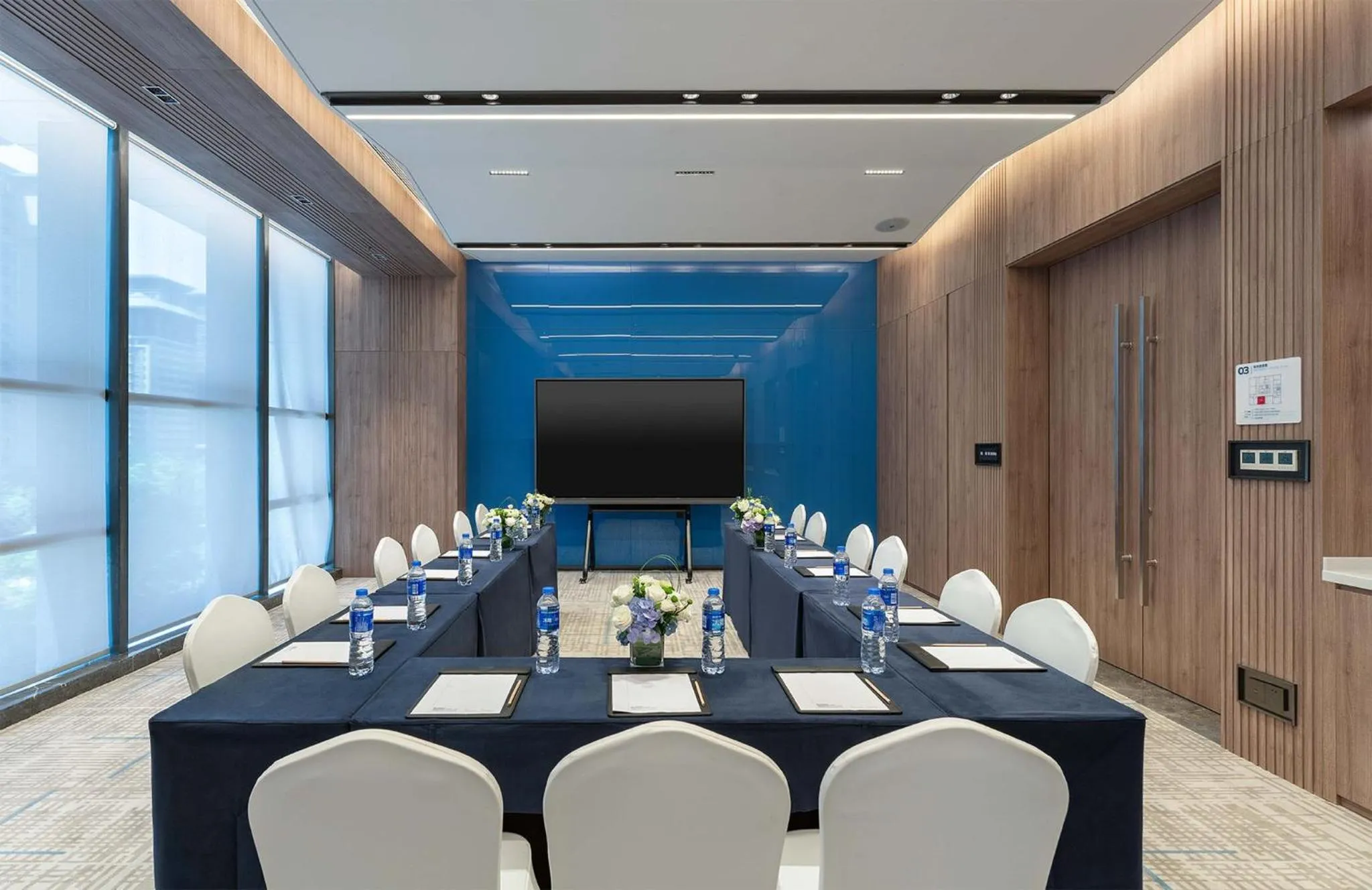 Meeting/conference room in Holiday Inn Express Xi'an Daxing by IHG