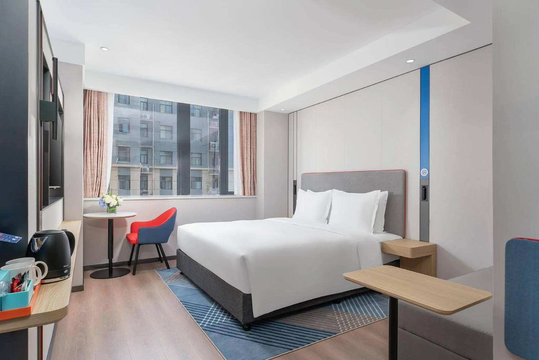 Photo of the whole room, Bed in Holiday Inn Express Xi'an Daxing by IHG