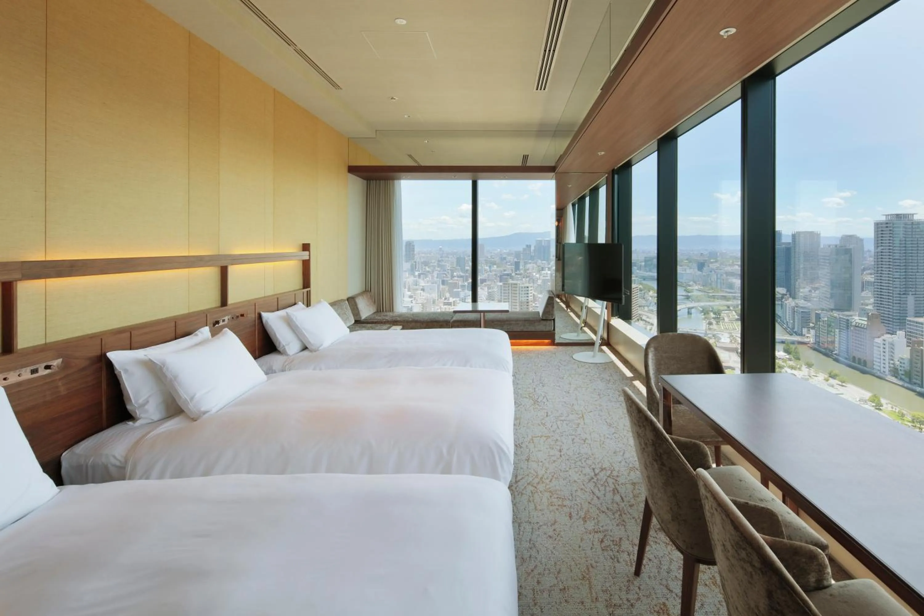 View (from property/room), Bed in Candeo Hotels Osaka The Tower