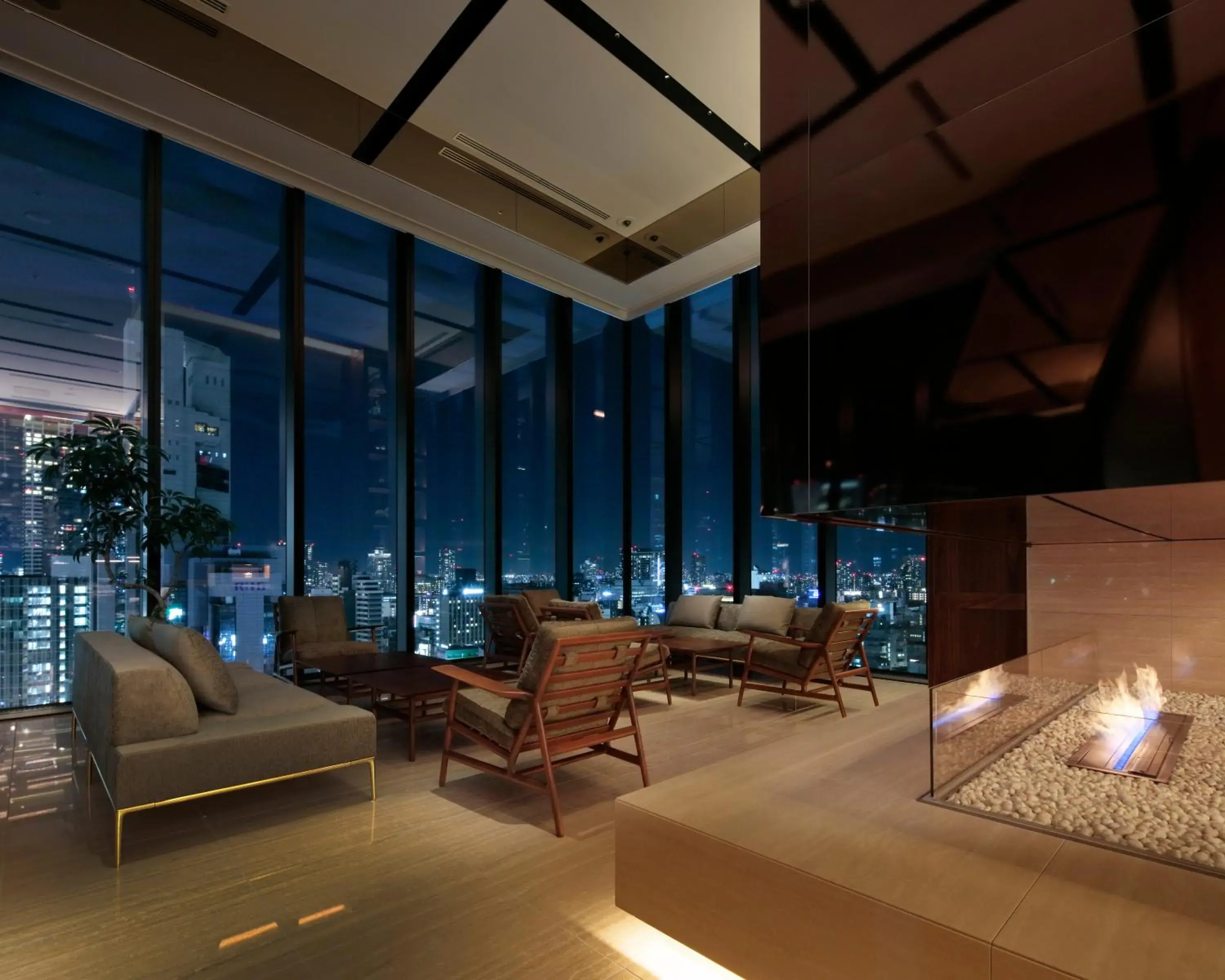 Luxury Corner King Room with Sofa Bed and Lounge Access - High Floor - Non-Smoking in Candeo Hotels Osaka The Tower Luxury Corner King Room with Sofa Bed and Lounge Access - High Floor - Non-Smoking in Candeo Hotels Osaka The Tower