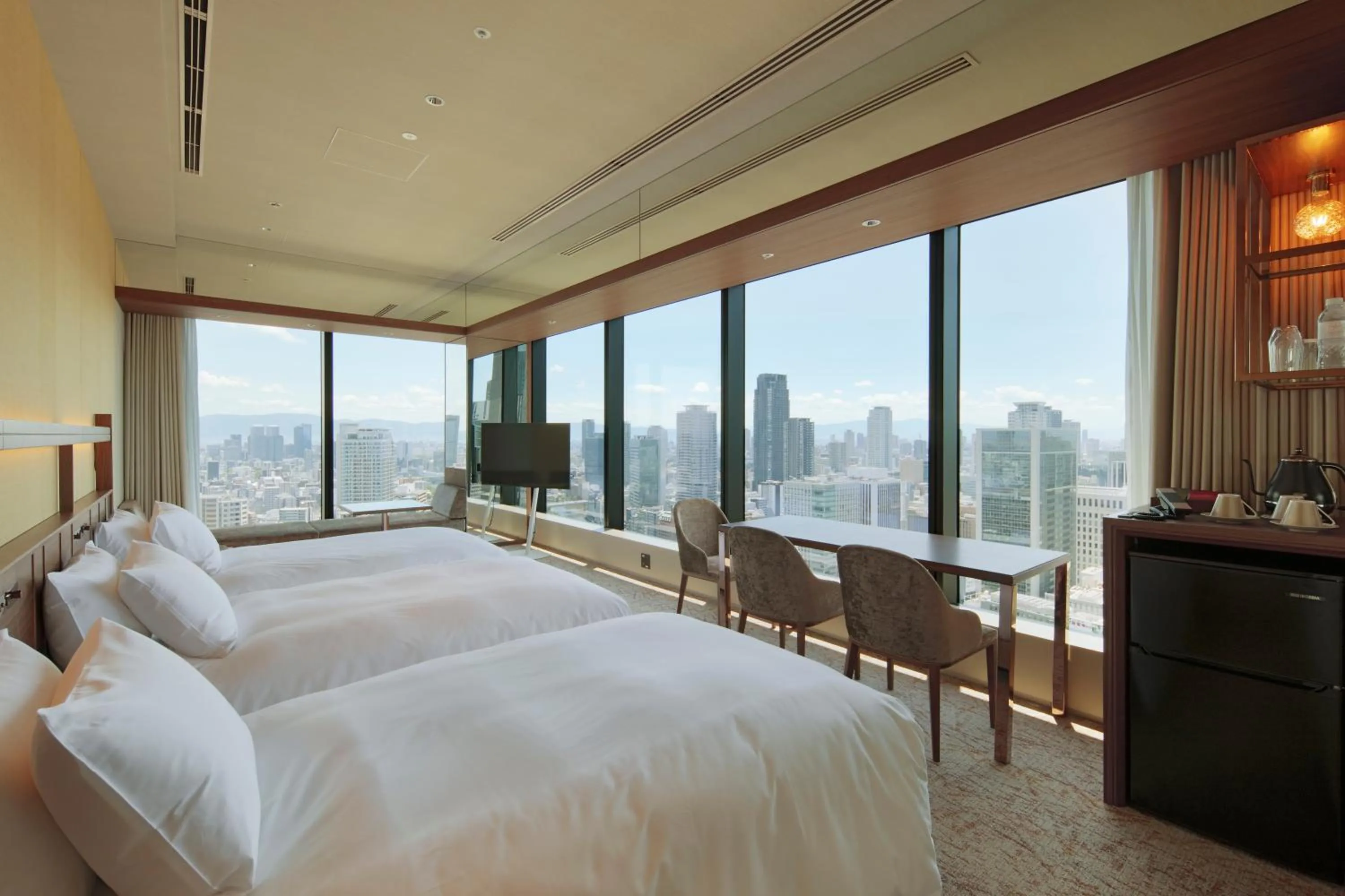 View (from property/room), Bed in Candeo Hotels Osaka The Tower