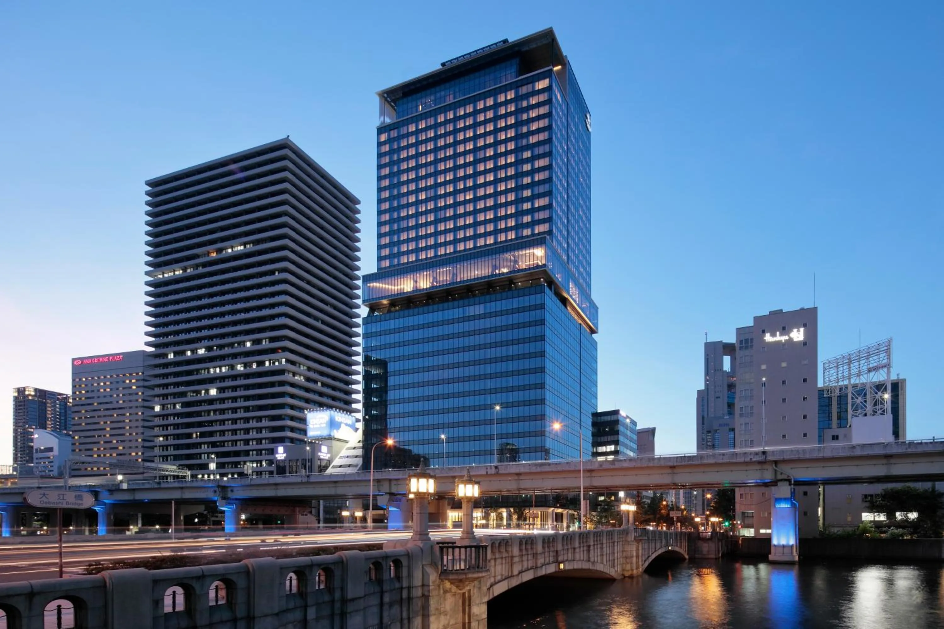 Property building in Candeo Hotels Osaka The Tower
