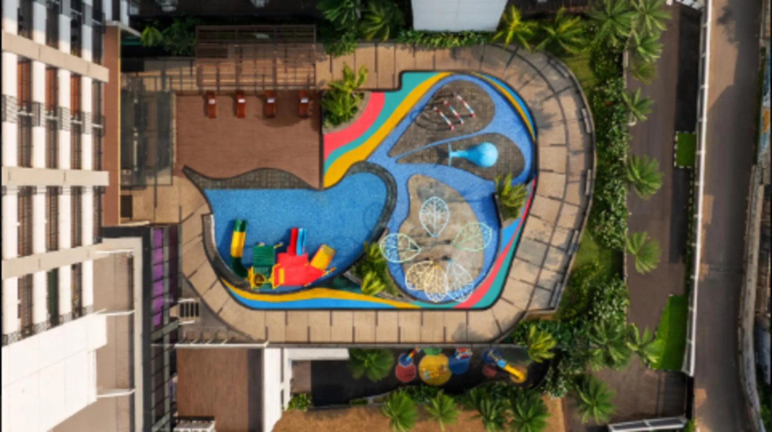 Swimming pool in Aston Bintaro Hotel & Conference Center