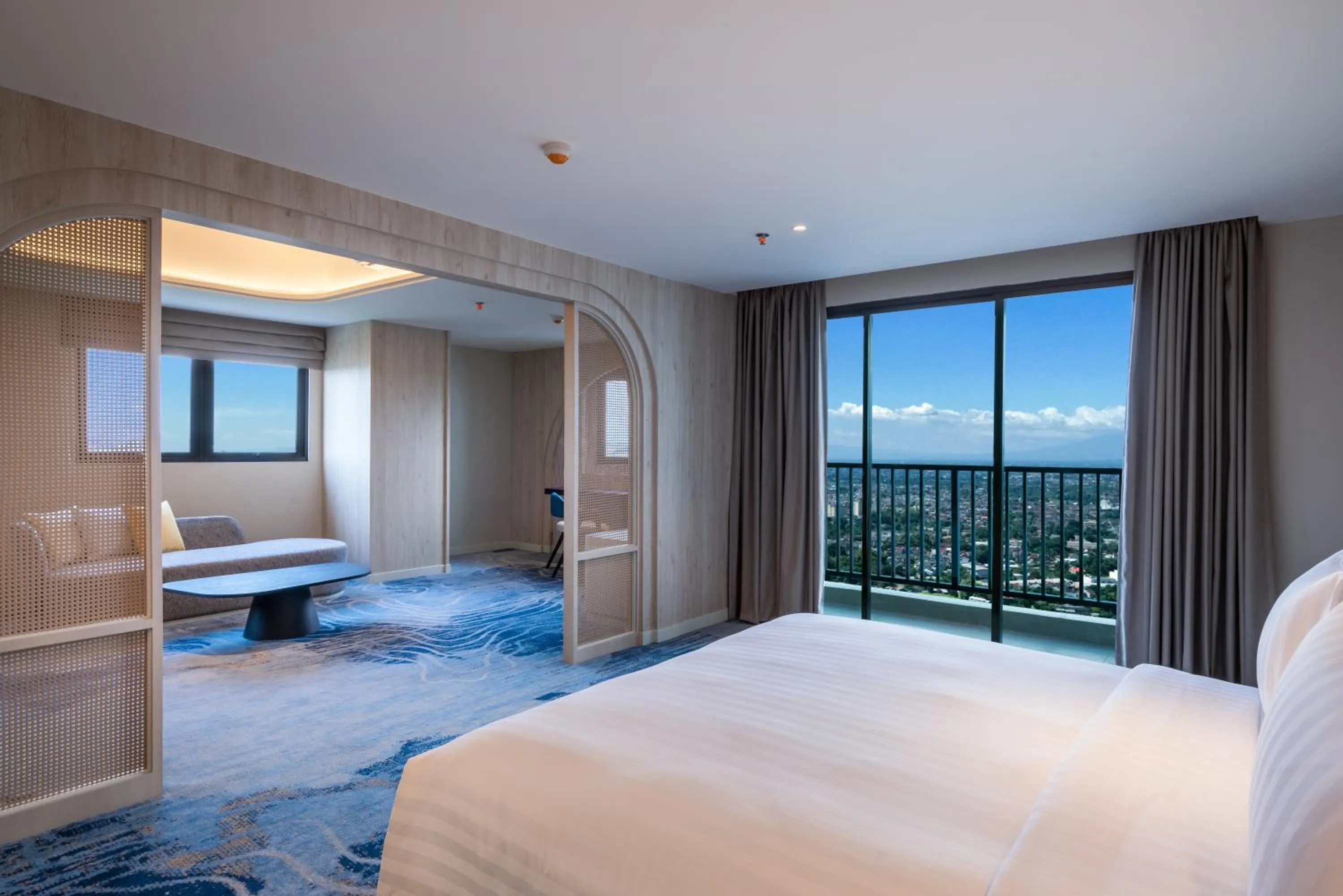 Bed in Aston Bintaro Hotel & Conference Center