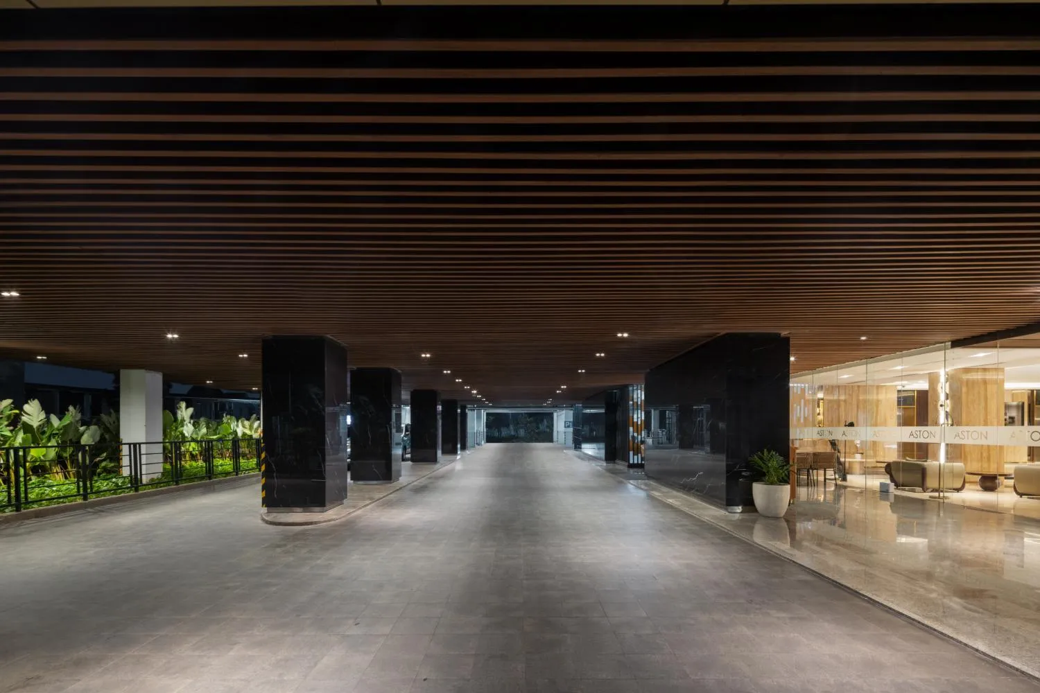 Lobby or reception in Aston Bintaro Hotel & Conference Center