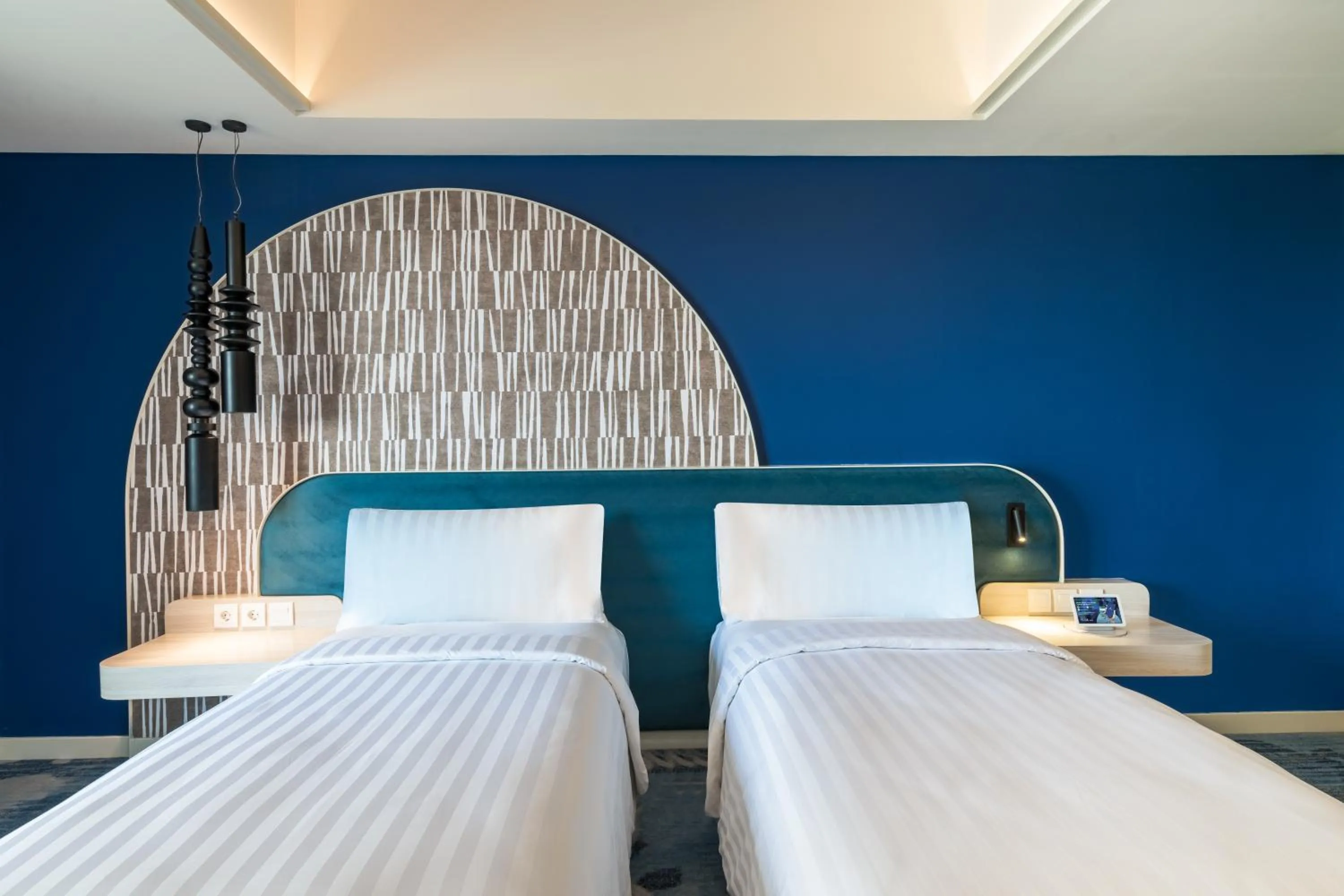 Bed in Aston Bintaro Hotel & Conference Center