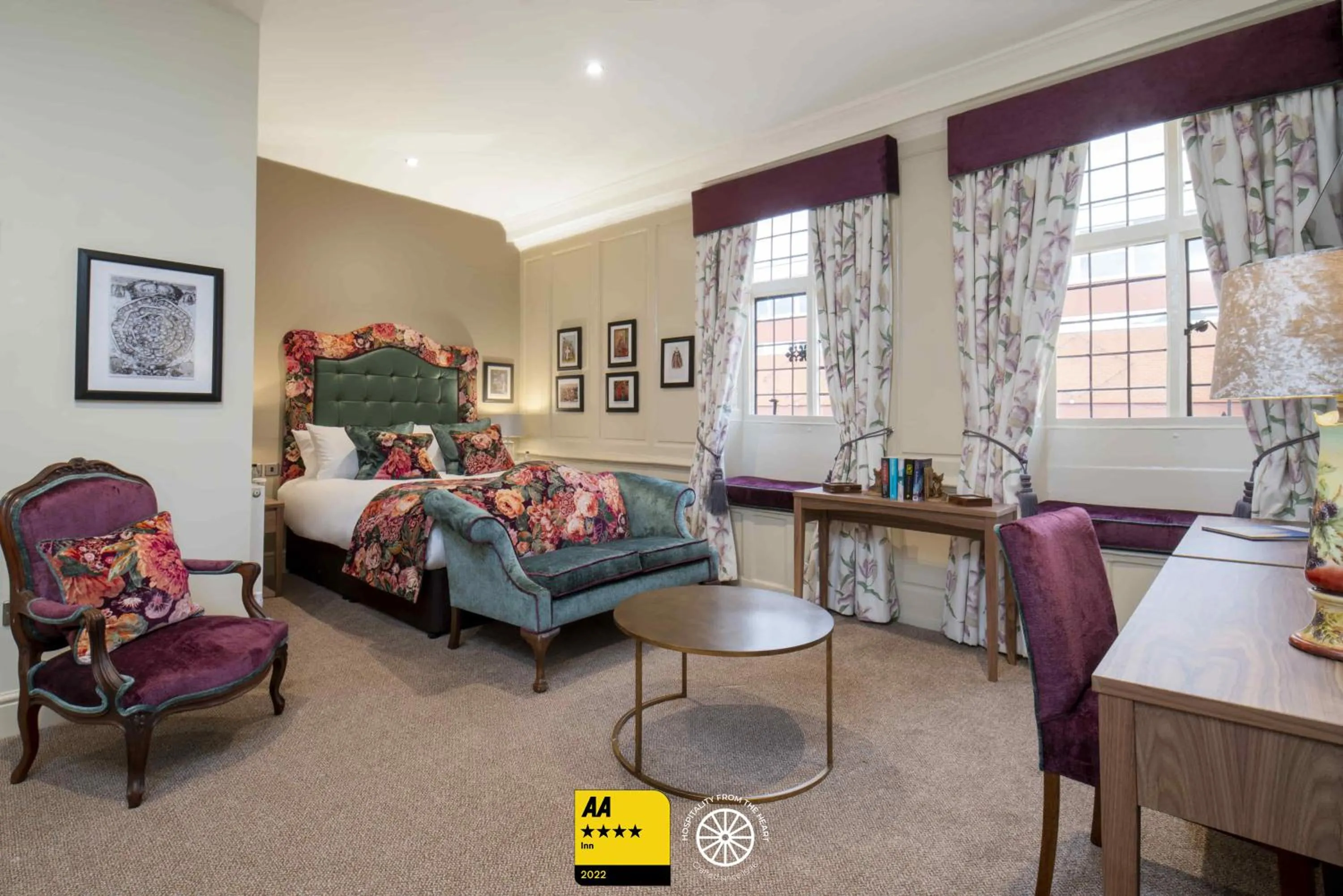 Bed in The Tudor House Hotel, Tewkesbury, Gloucestershire - The Coaching Inn Group