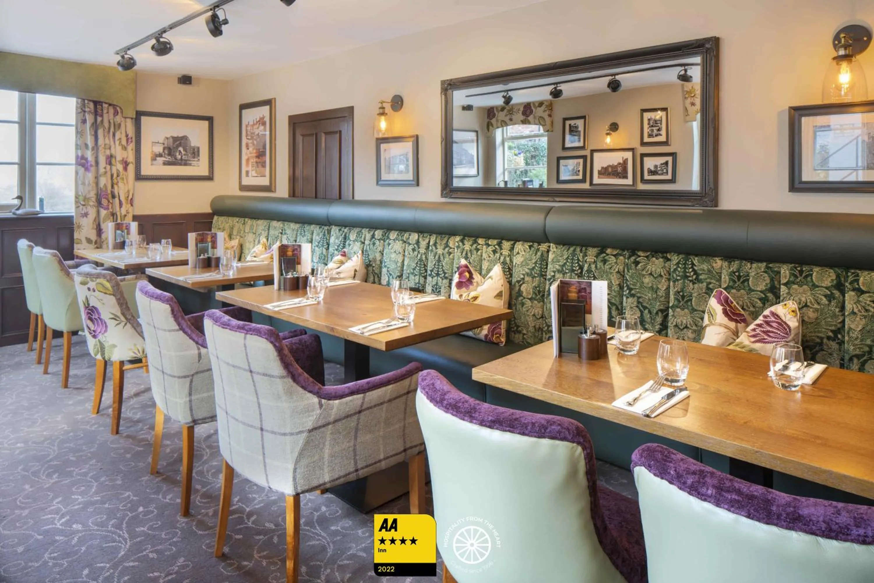 Lounge or bar in The Tudor House Hotel, Tewkesbury, Gloucestershire - The Coaching Inn Group