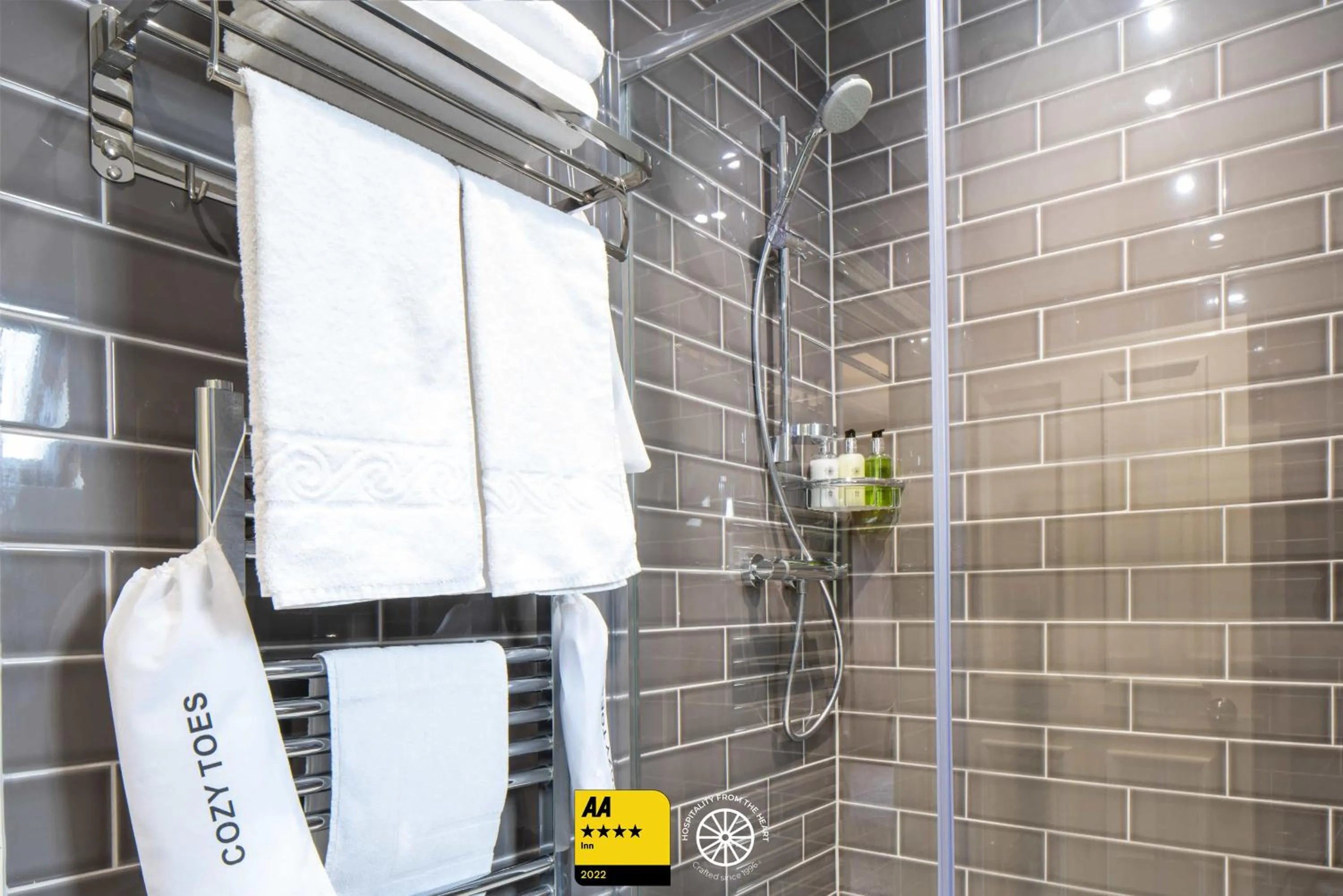 Bathroom in The Tudor House Hotel, Tewkesbury, Gloucestershire - The Coaching Inn Group