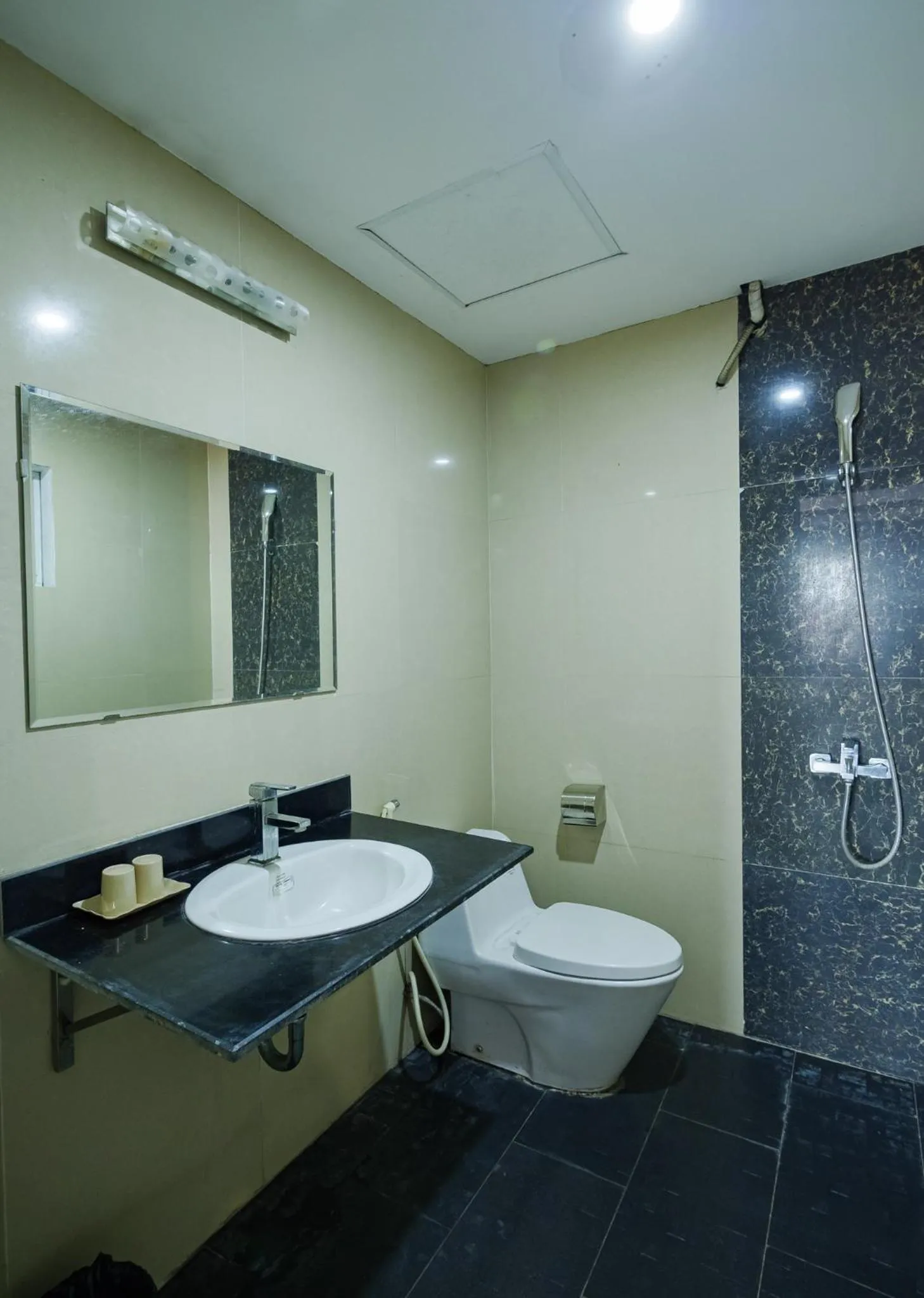 Shower in New An Phú Hotel