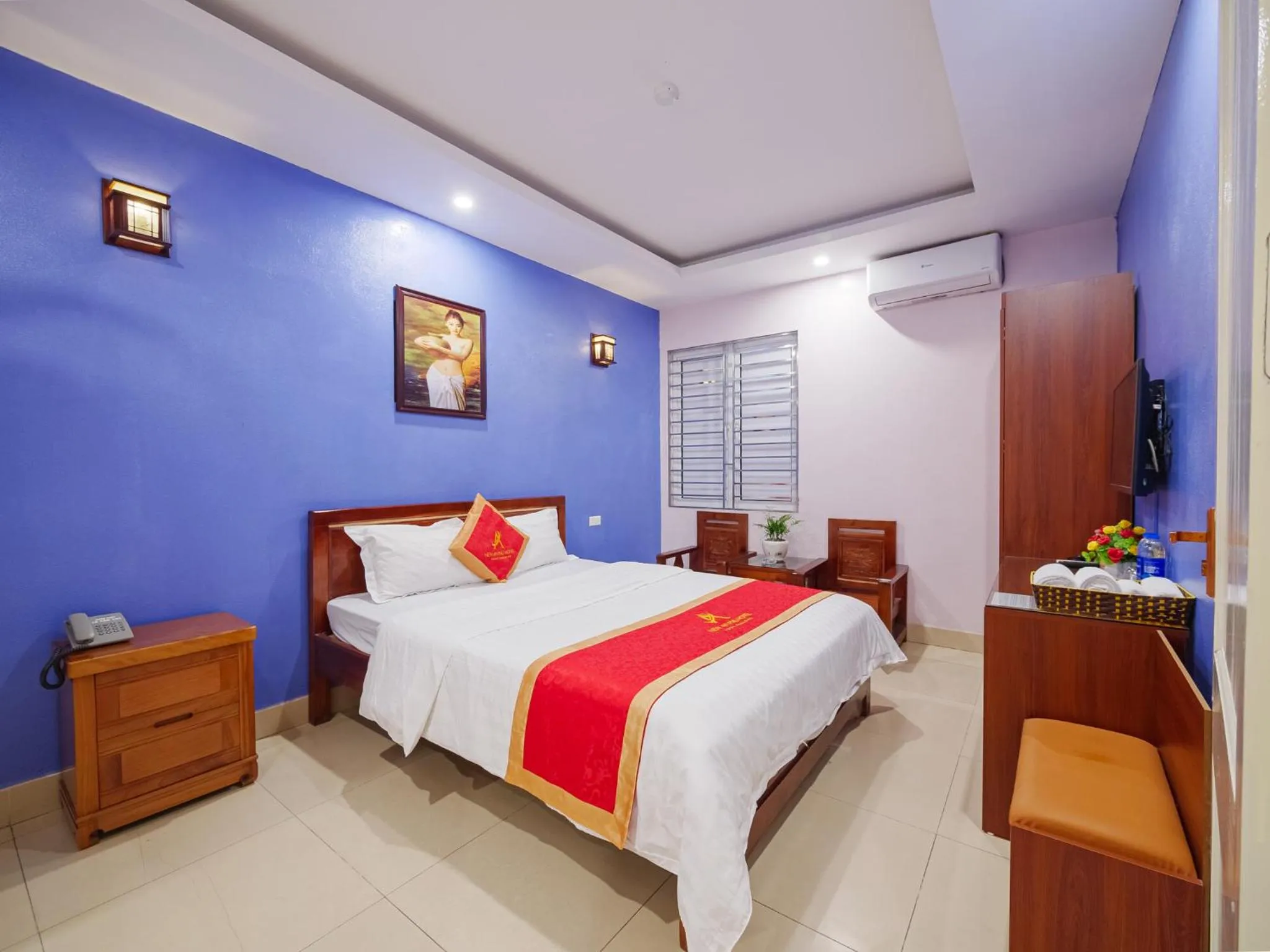 Photo of the whole room, Bed in New An Phú Hotel