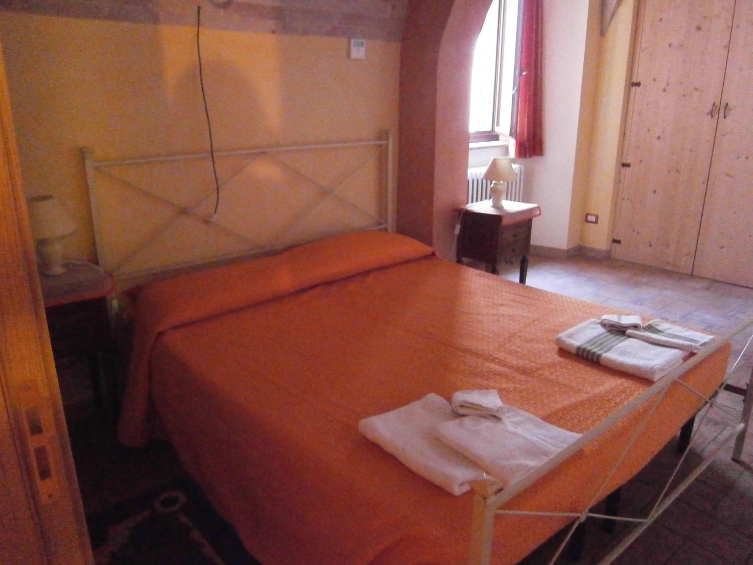 Bed in Lo Sfizio B&B