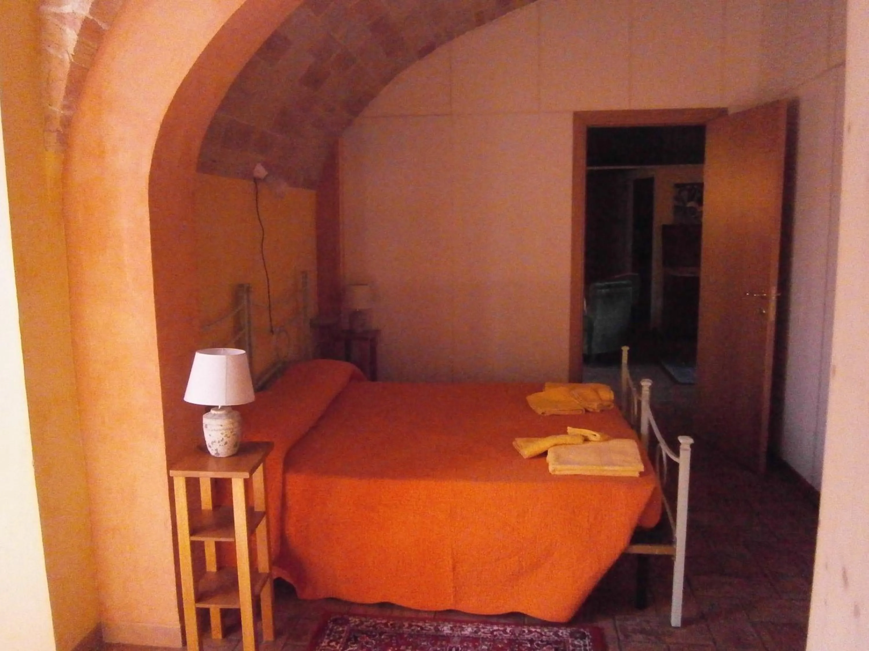 Bed in Lo Sfizio B&B