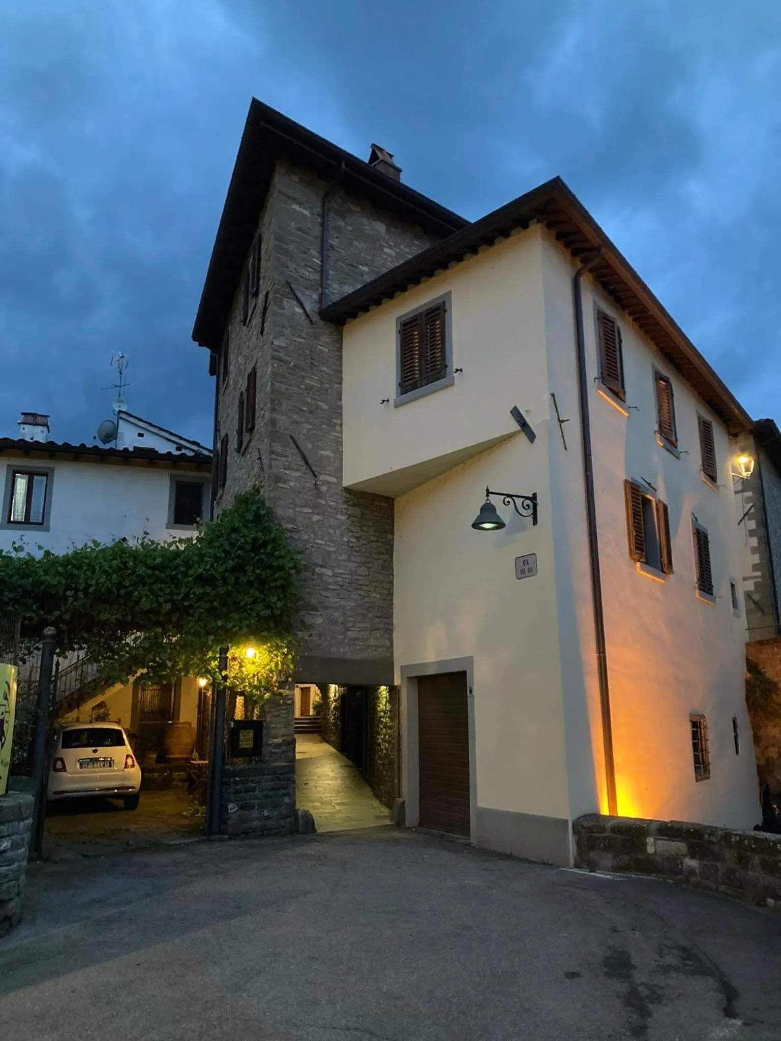 Property building in Albergo del Ponte
