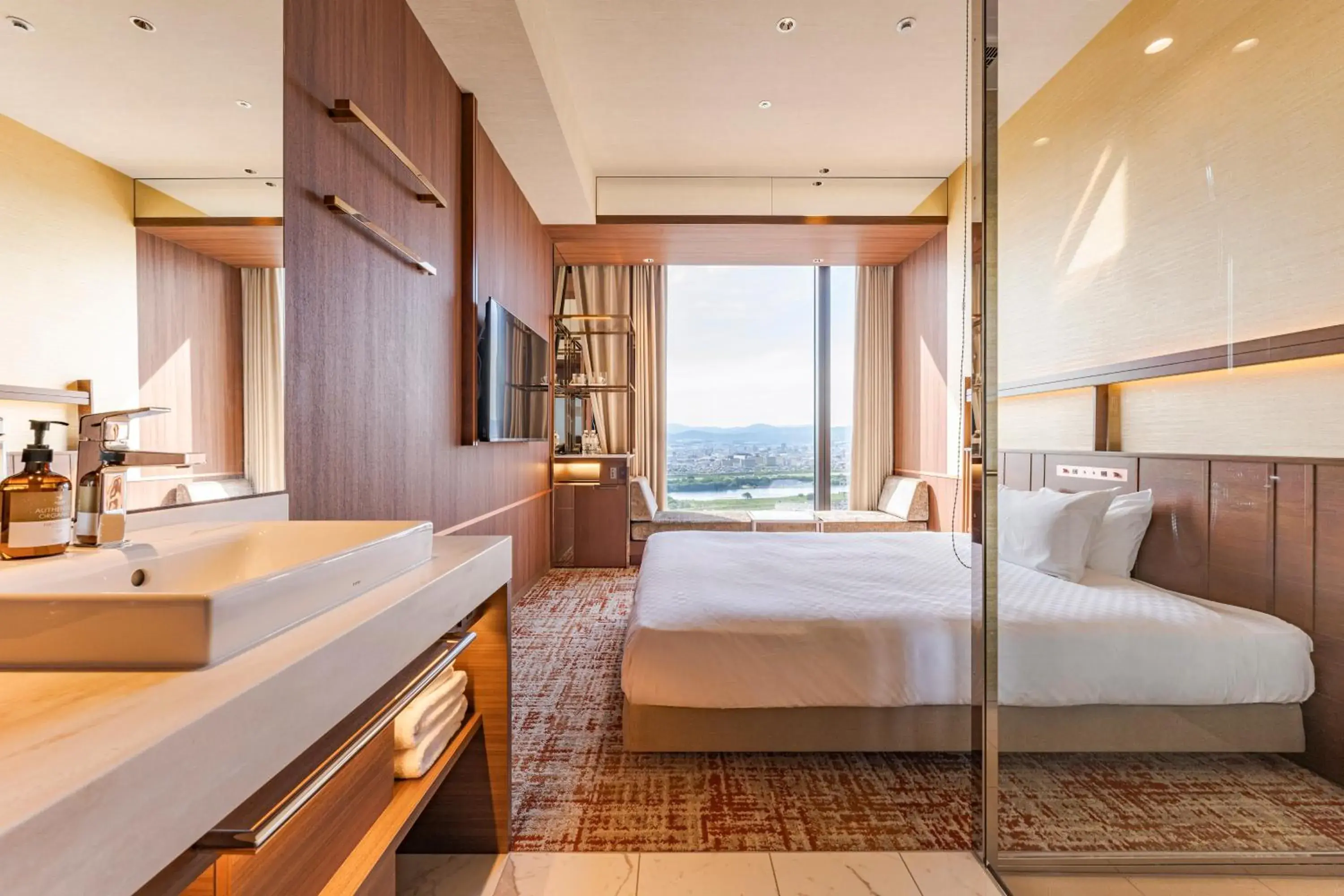 Deluxe Queen Room - Non-Smoking in Candeo Hotels Osaka Hirakata Deluxe Queen Room - Non-Smoking in Candeo Hotels Osaka Hirakata