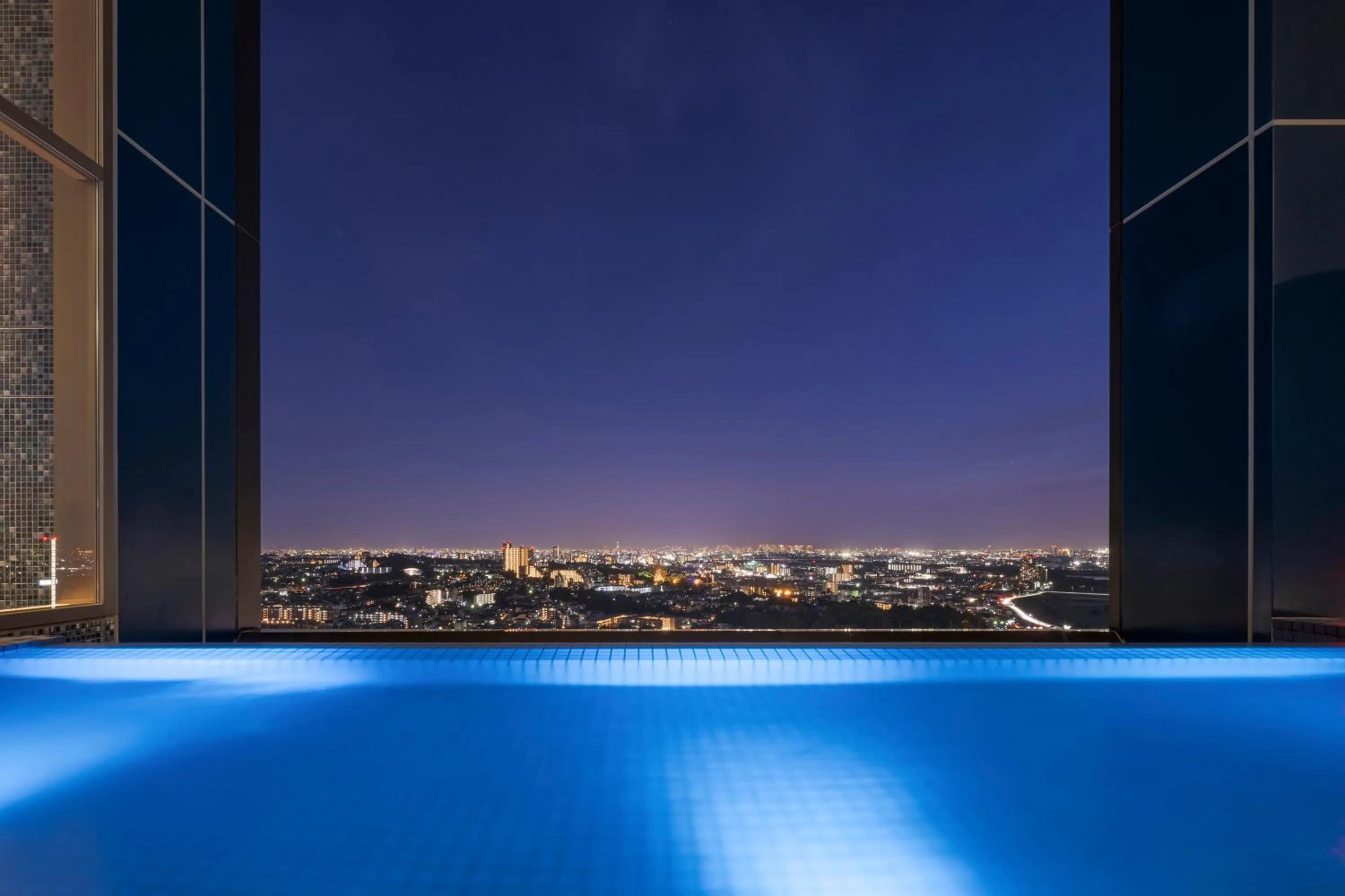 Open Air Bath in Candeo Hotels Osaka Hirakata