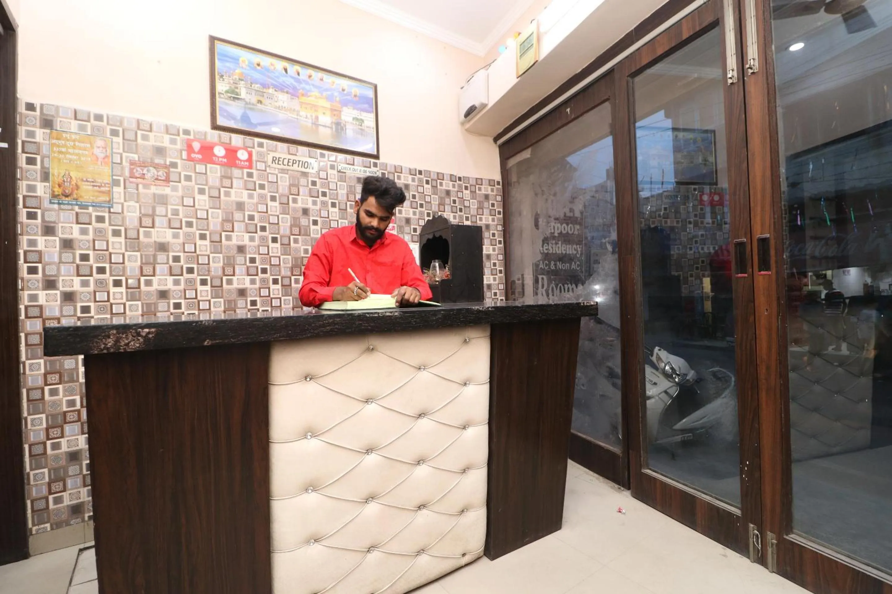 Lobby or reception in Hotel O Kapoor Residency