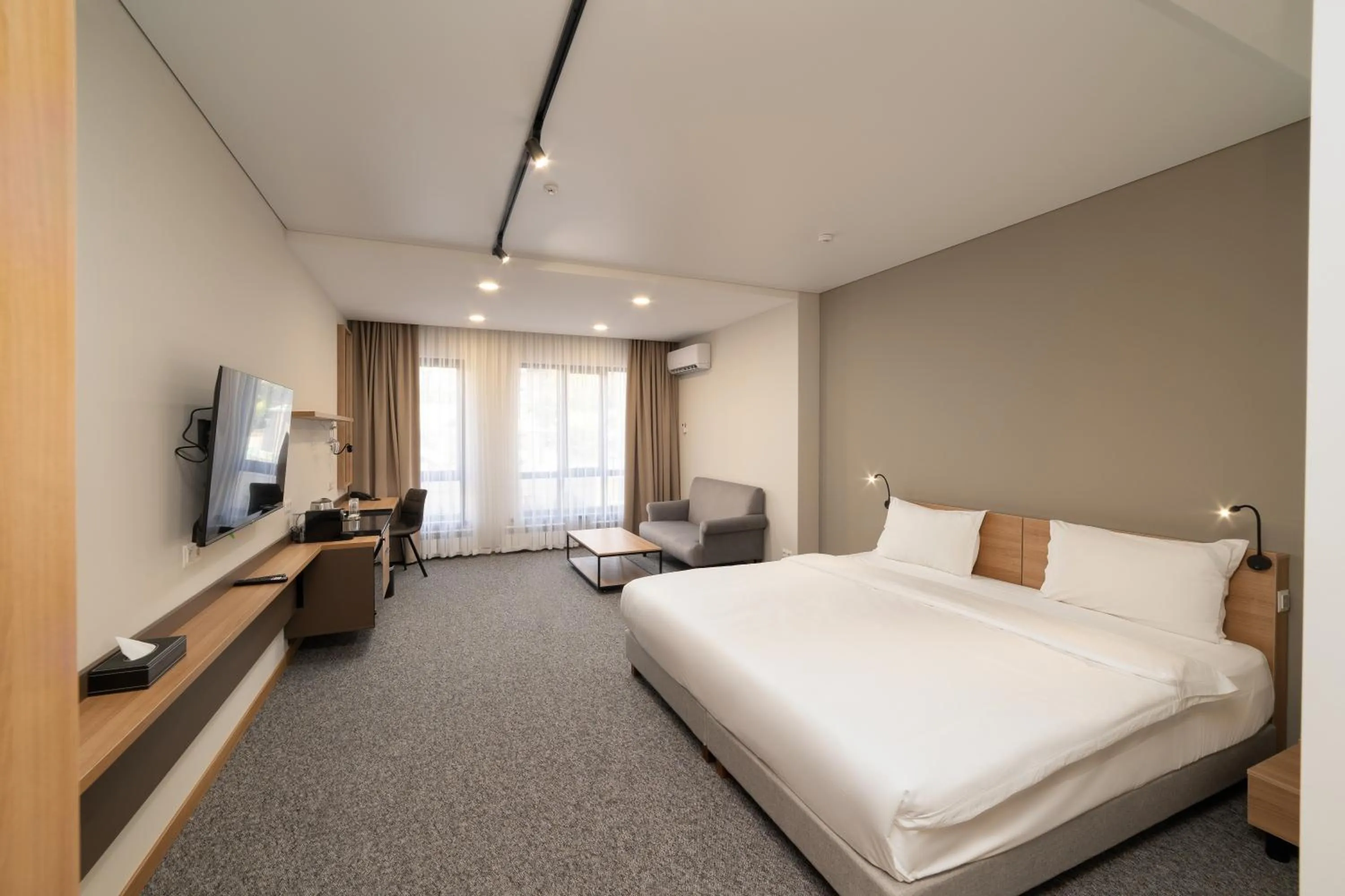 Photo of the whole room, Bed in Ambassador Hotel