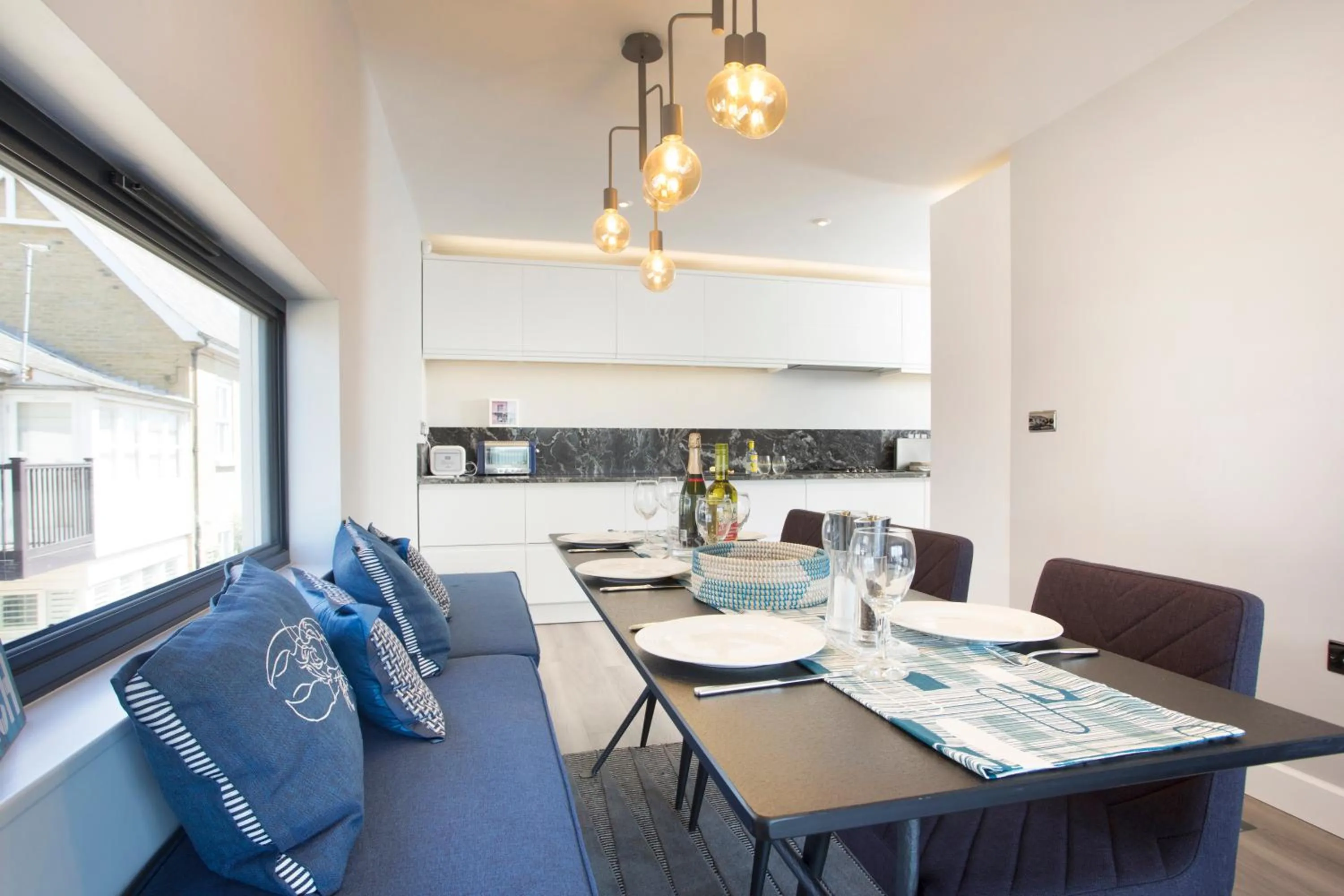 Dining area in Sea Sunset Cottage