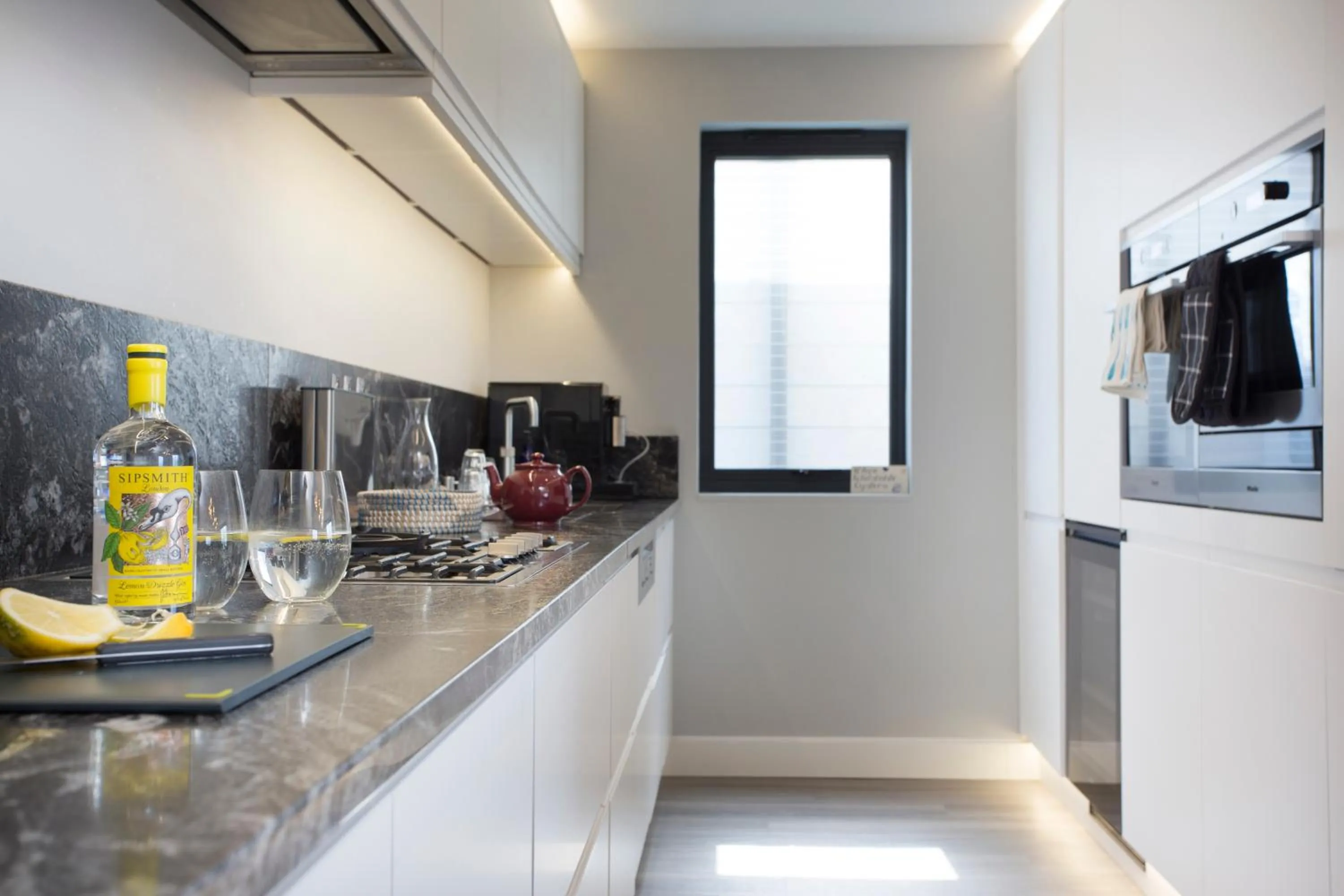 Coffee/tea facilities in Sea Sunset Cottage