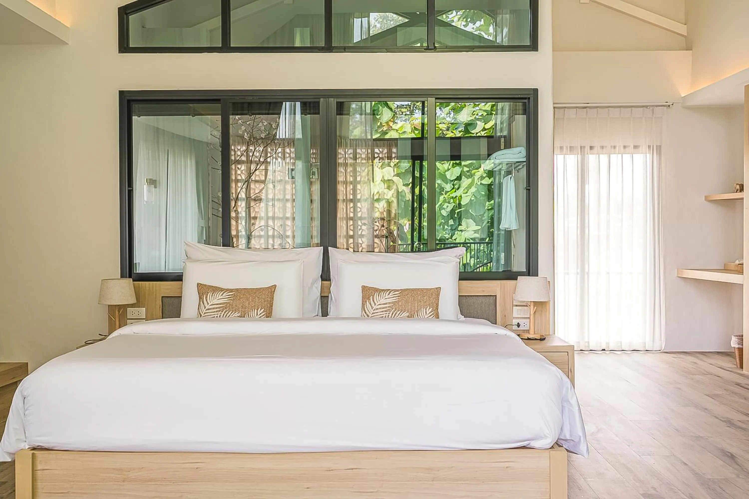 Bedroom, Bed in Villa De Leaf River Kaeng Krachan