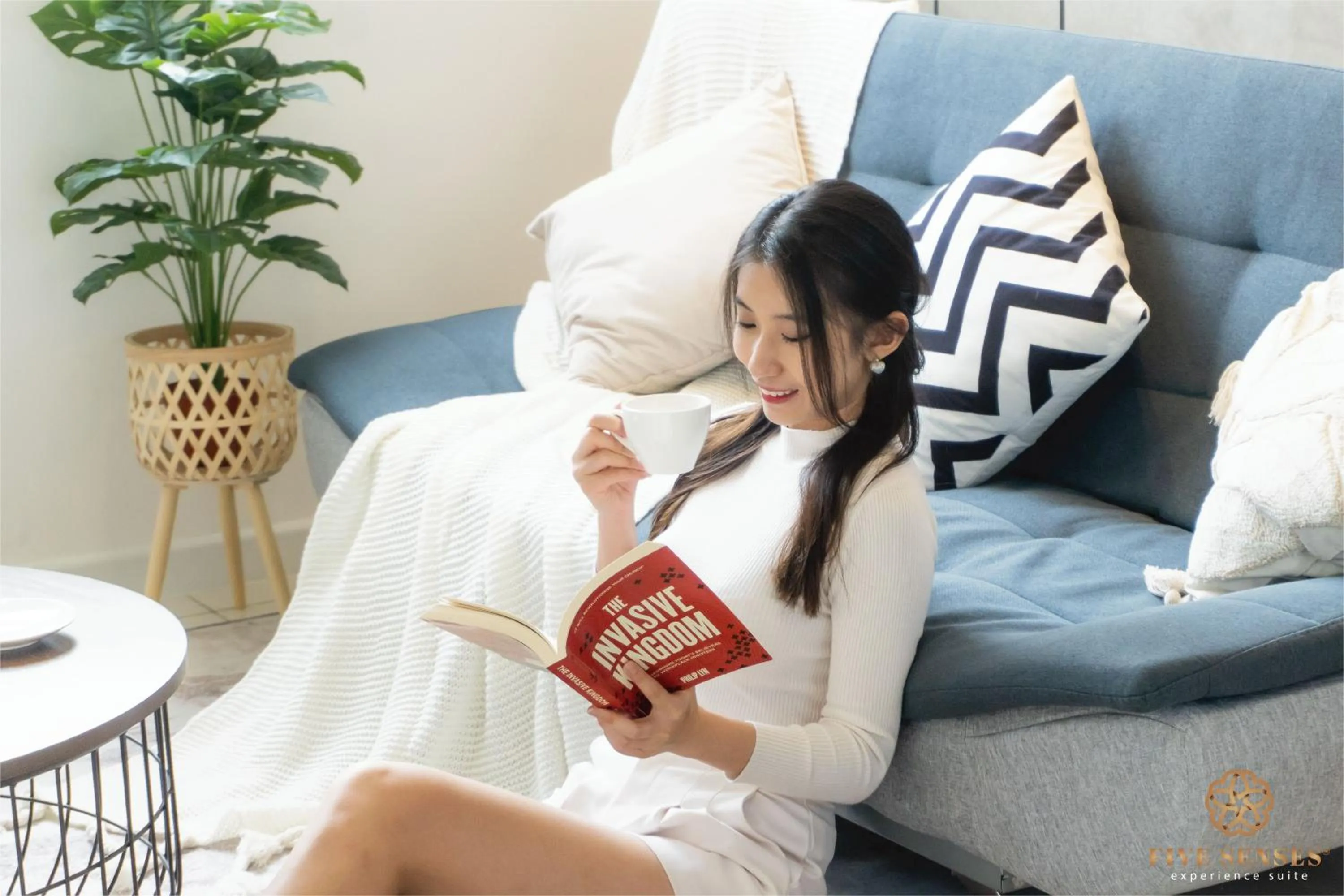 Living room in Chambers Signature Suites, Kuala Lumpur