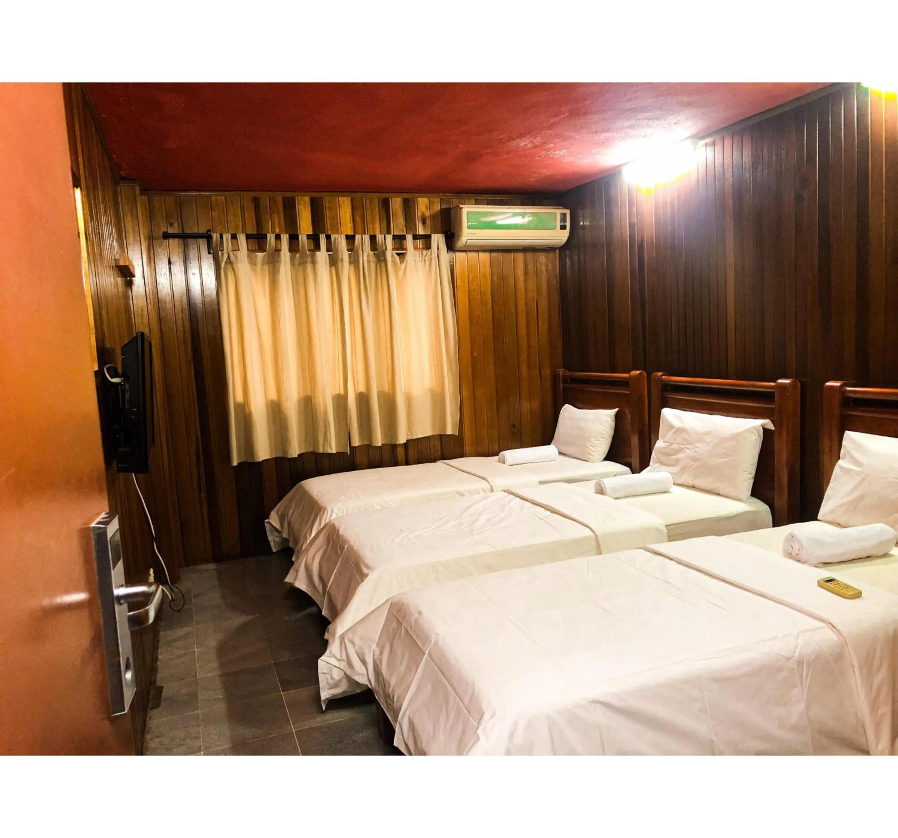 Bedroom, Bed in Hotel O I.villa Inn