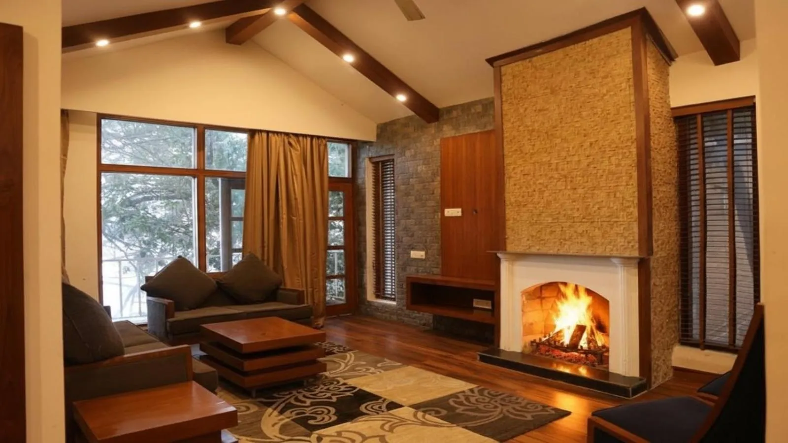 Living room in Essence of Nature, Ranikhet