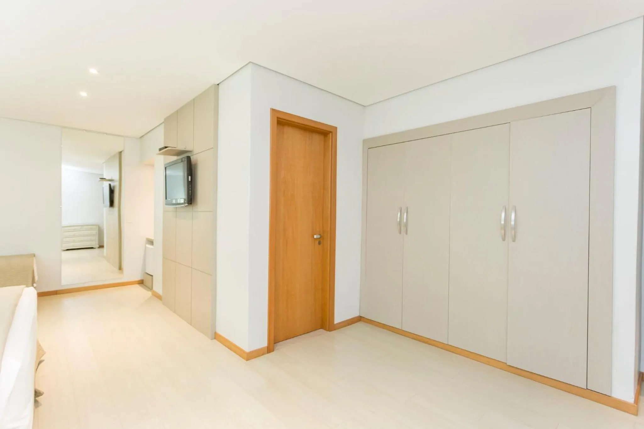 wardrobe in Hotel Pousada do Bosque