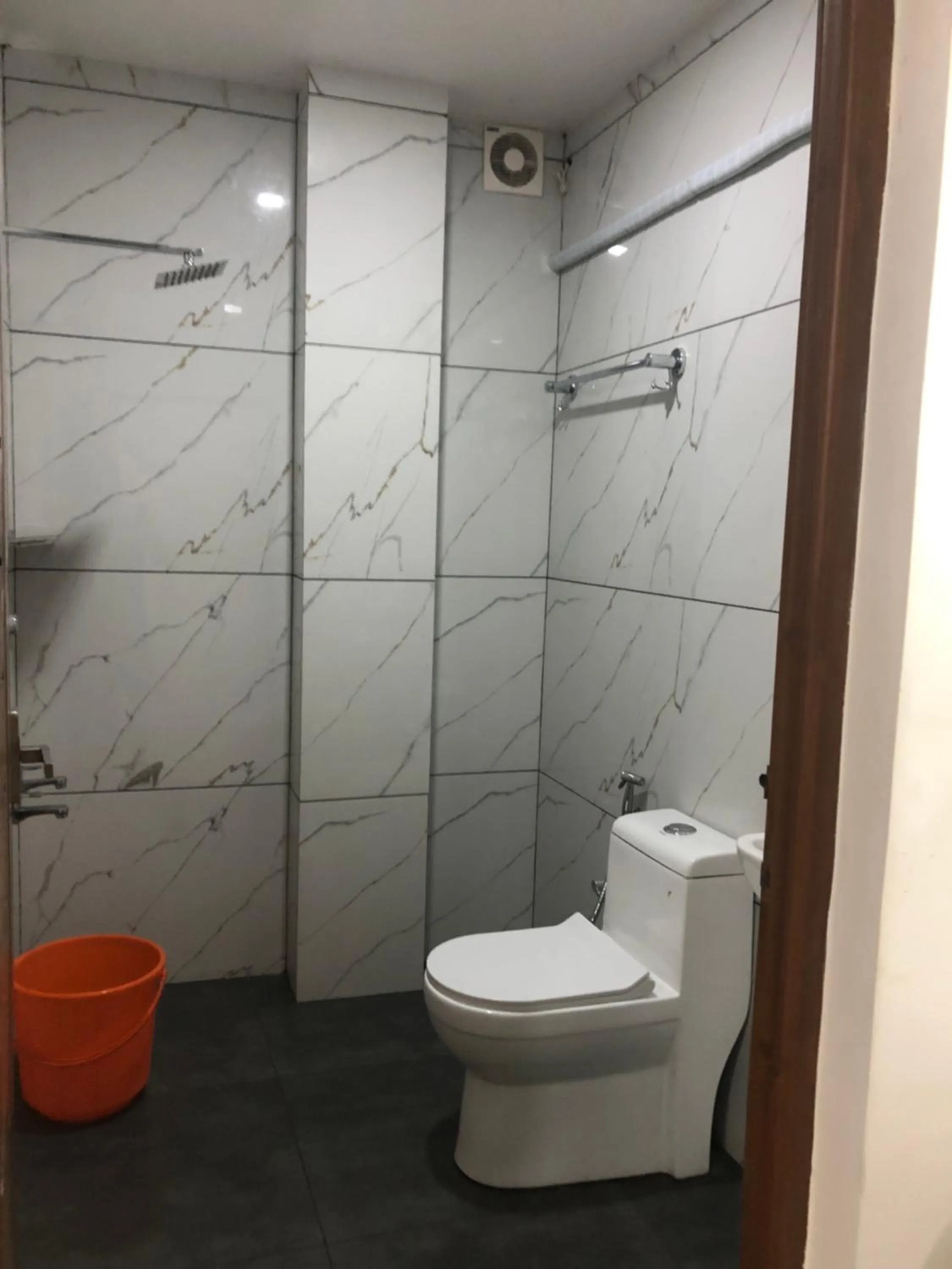 Bathroom in Chittinappilly Cottage