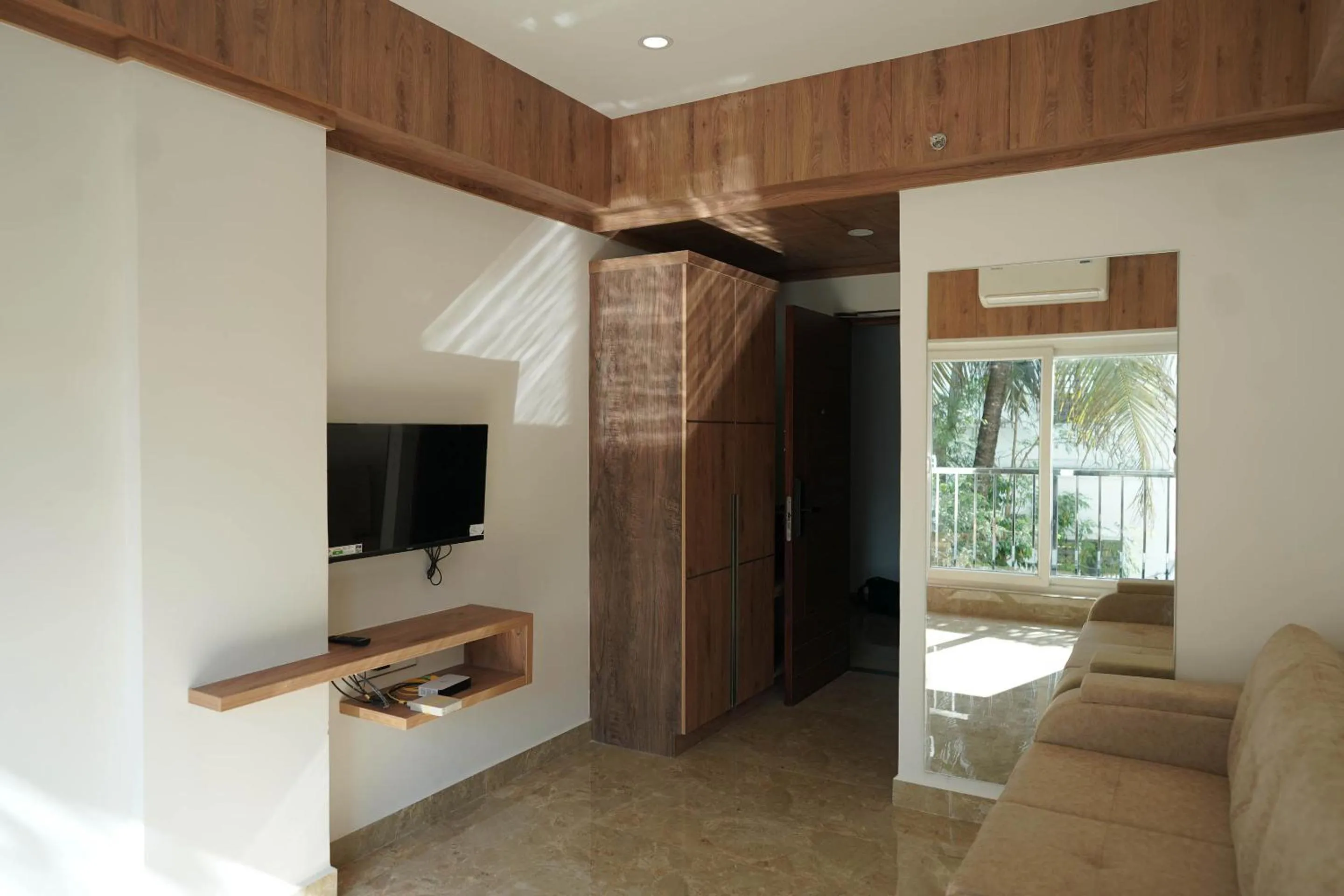 TV and multimedia in HOTEL VKJ INN Aluva