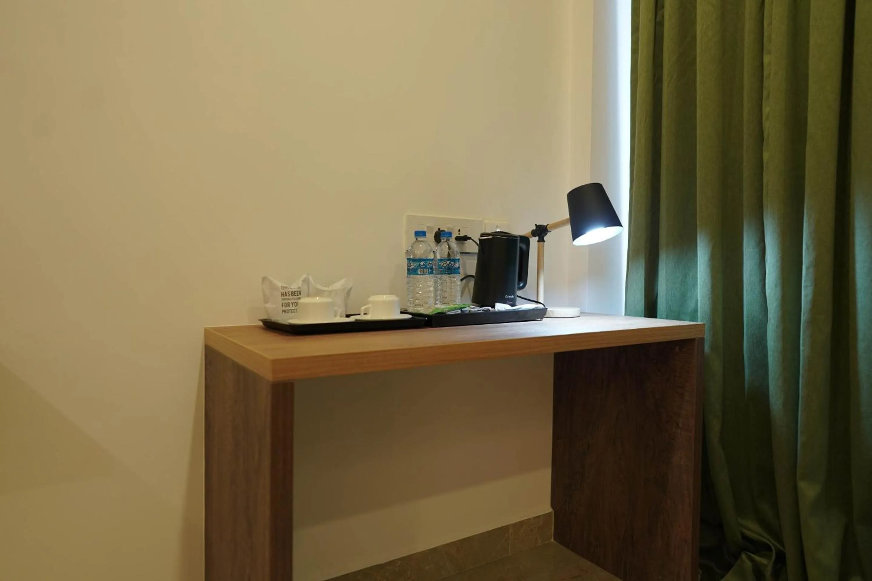 hair dresser in HOTEL VKJ INN Aluva