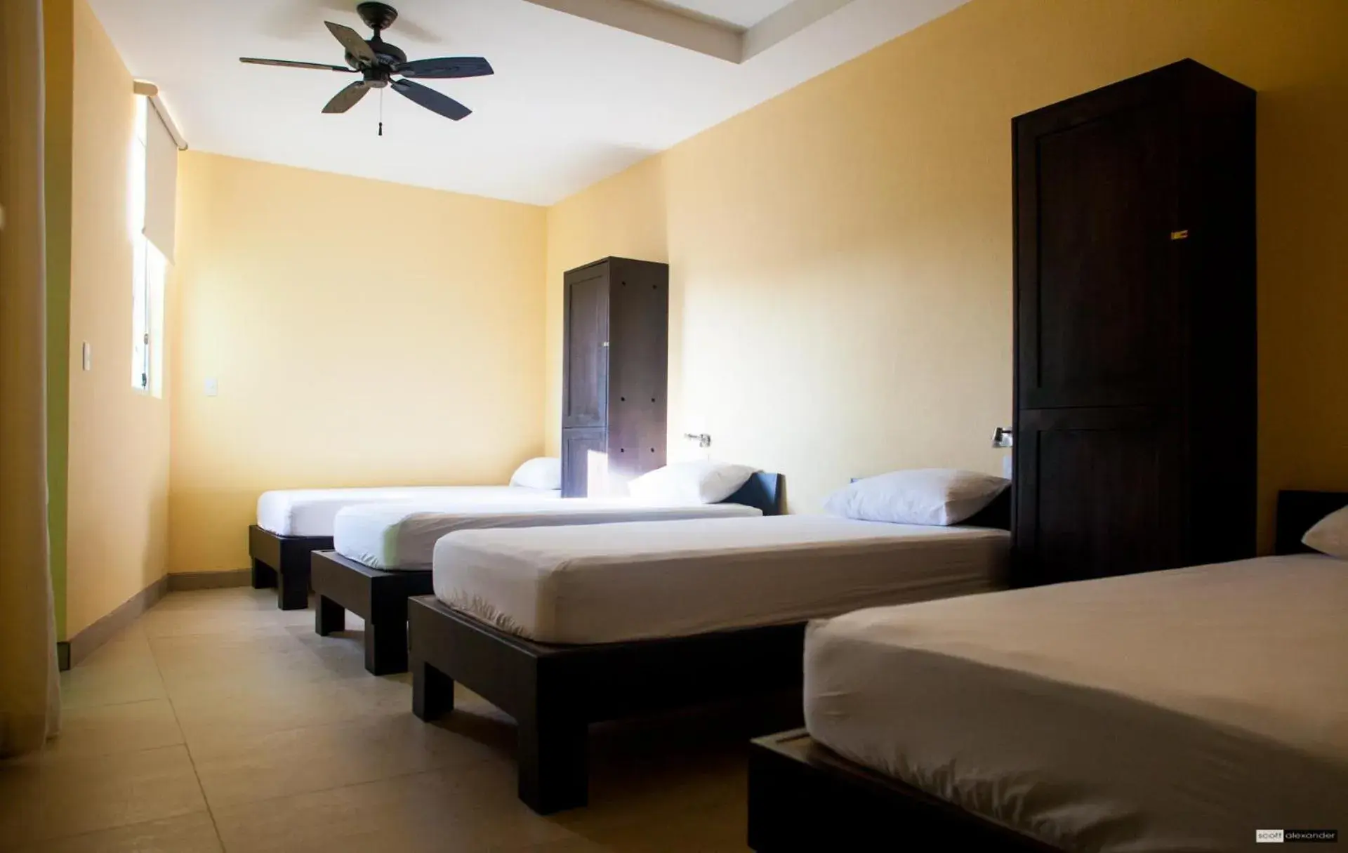 Standard Twin Room in Room2Board Hostel and Surf School Standard Twin Room in Room2Board Hostel and Surf School