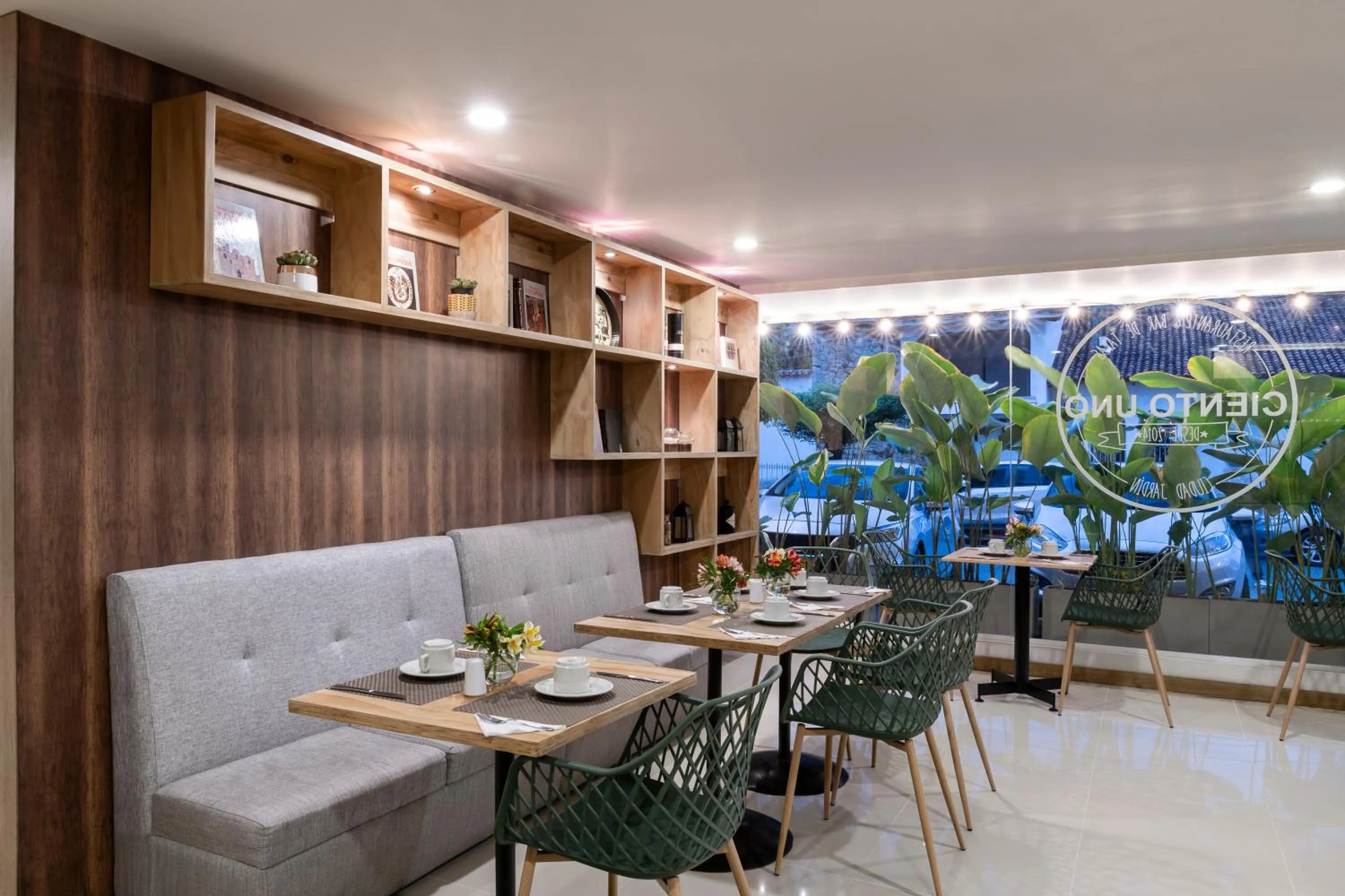 Seating area in Hotel MS Ciudad Jardin