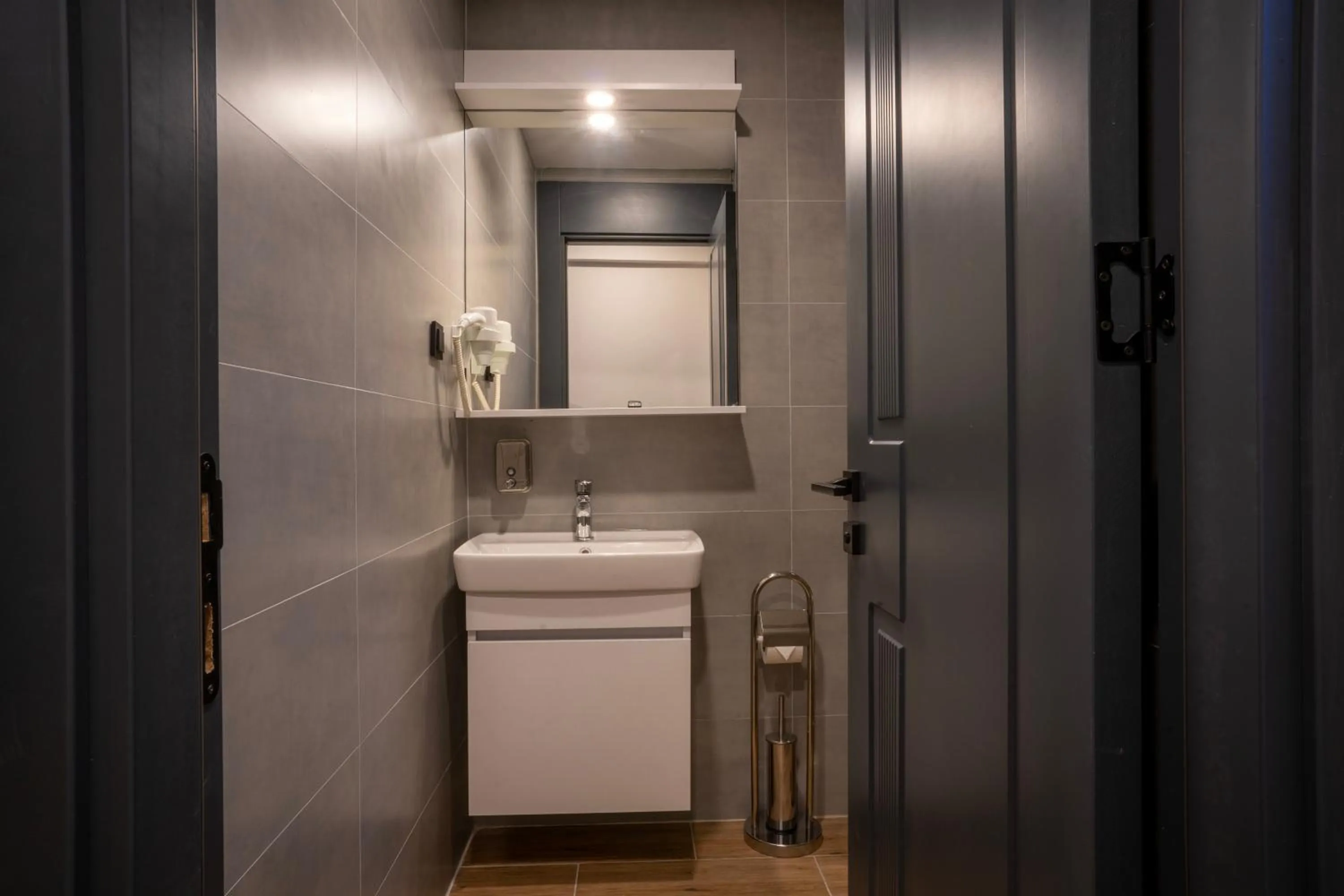 Toilet in LELİKO SUITES