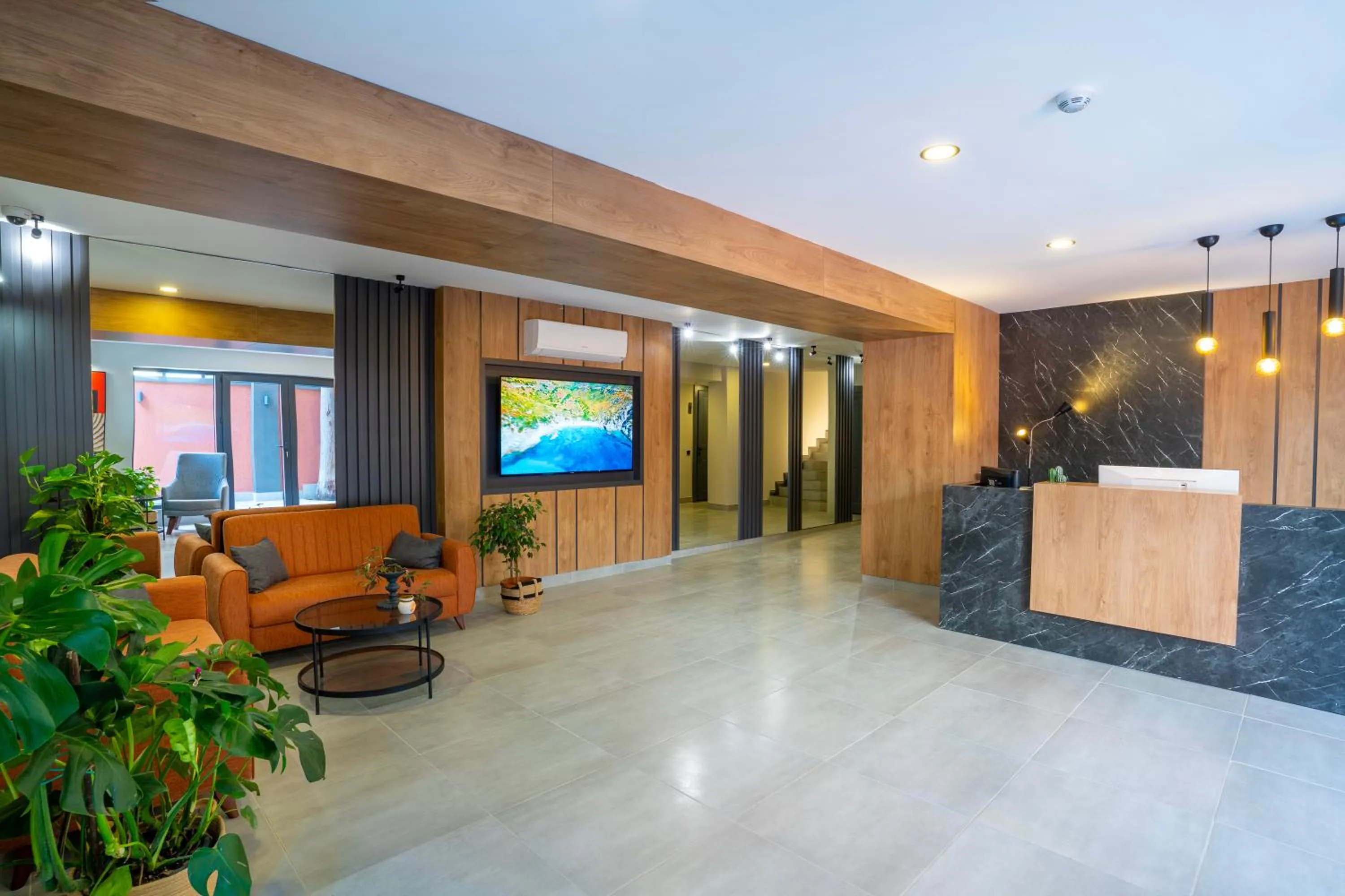 Lobby or reception in LELİKO SUITES