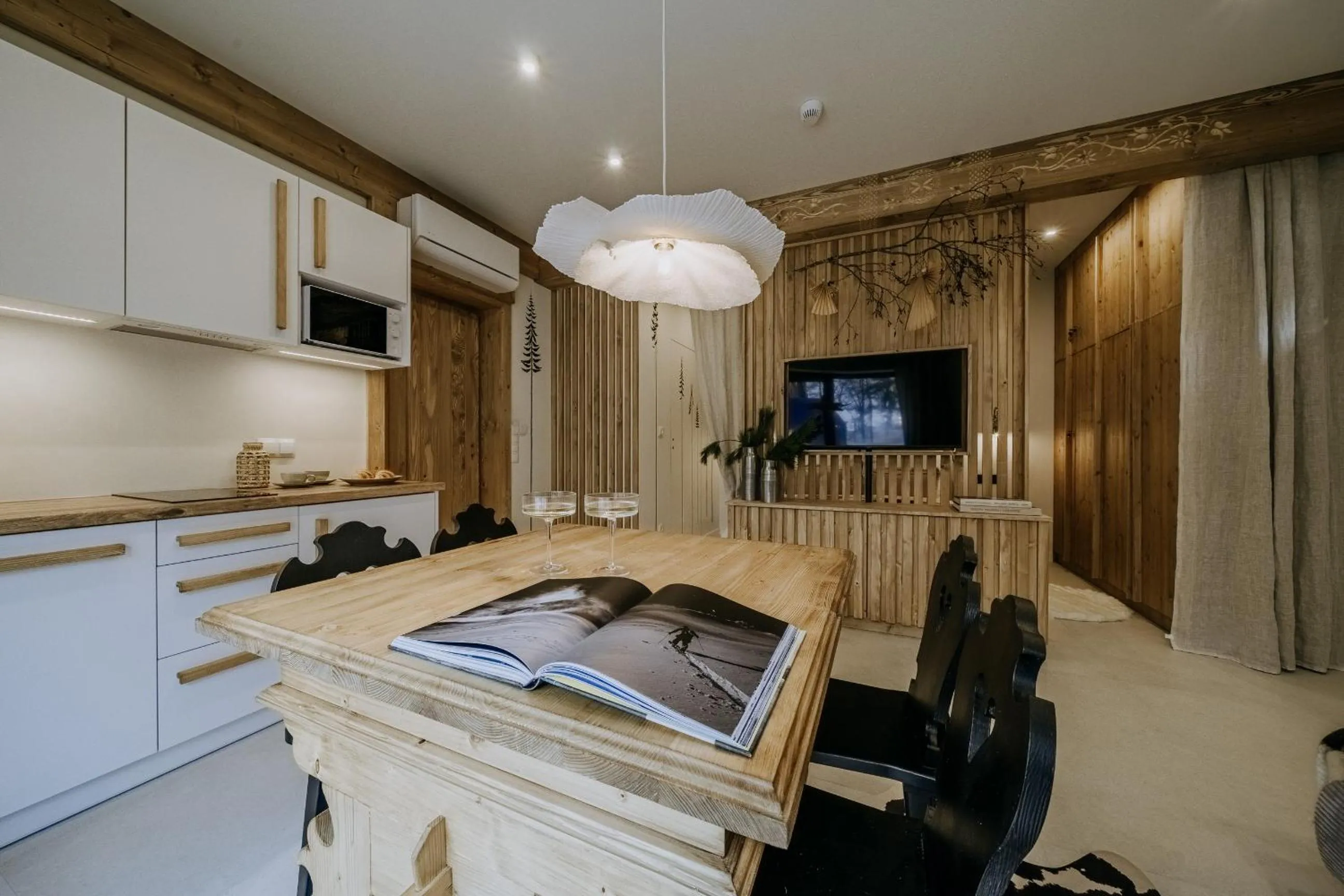 TV and multimedia in Zakątek Krupówki - Apartamenty w Centrum