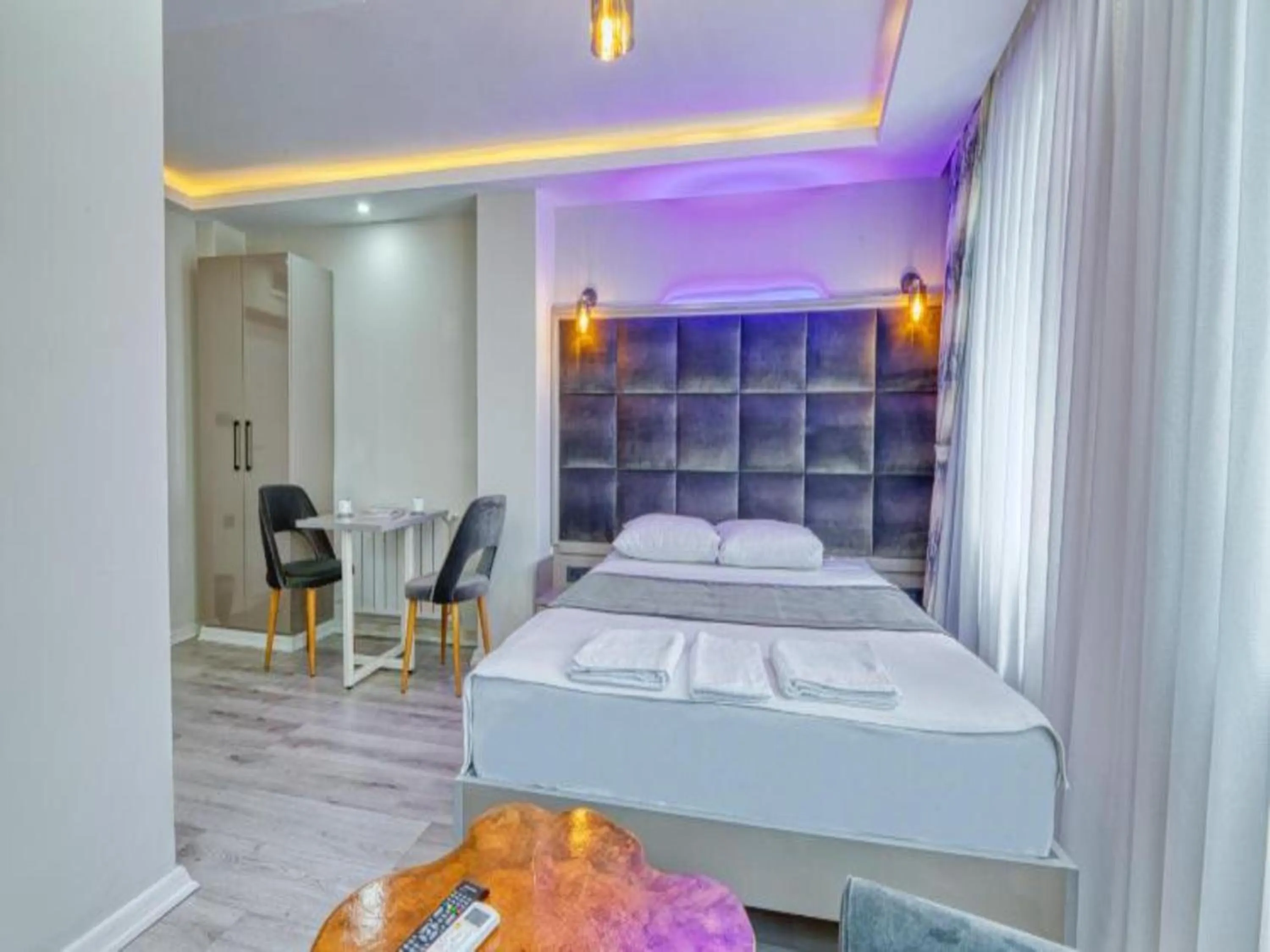 Bed in GALATAGREENAPPLEHOTEL