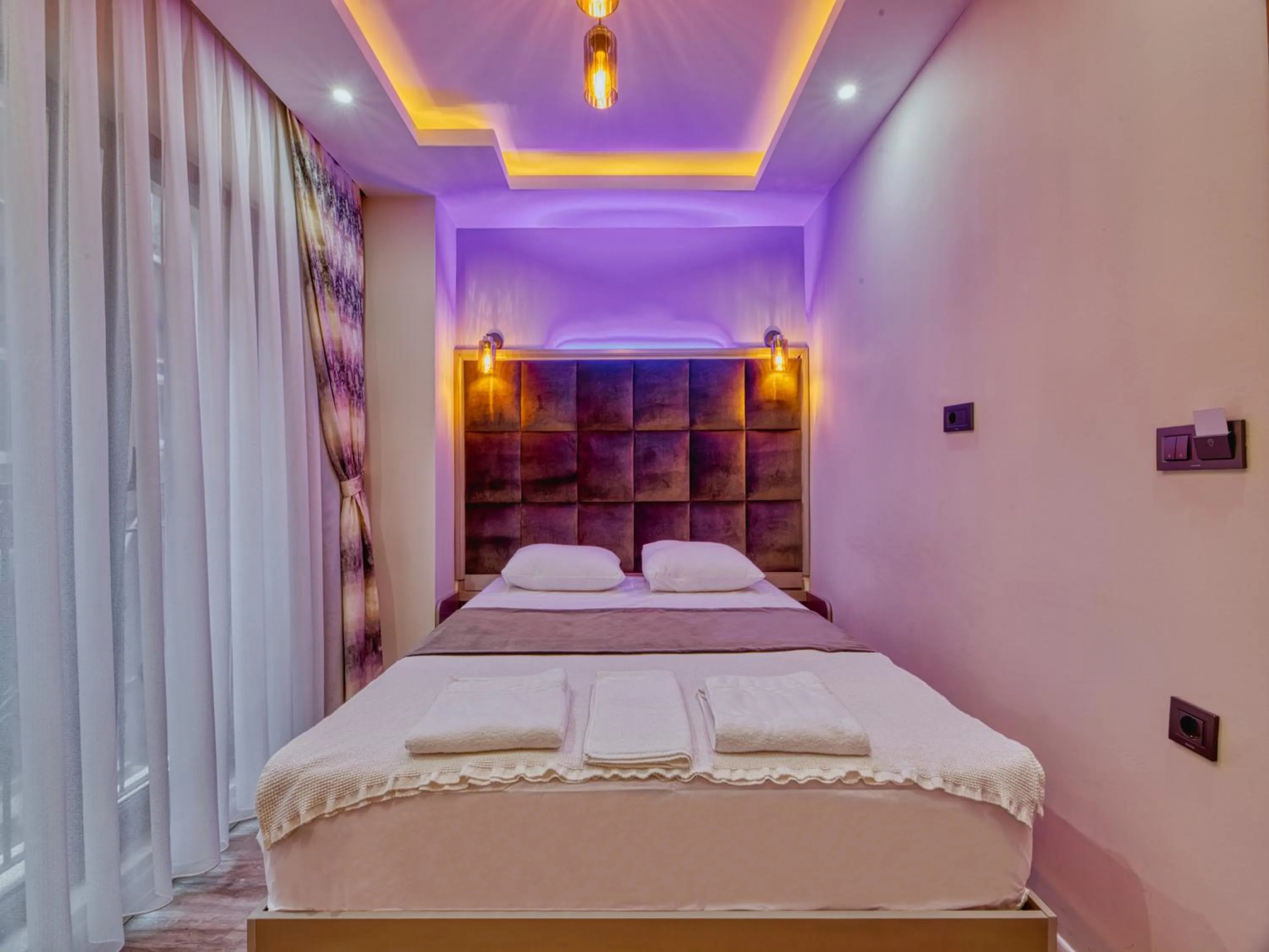 Bed in GALATAGREENAPPLEHOTEL