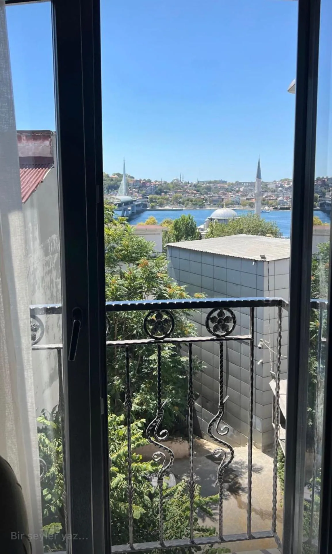 Day in GALATAGREENAPPLEHOTEL