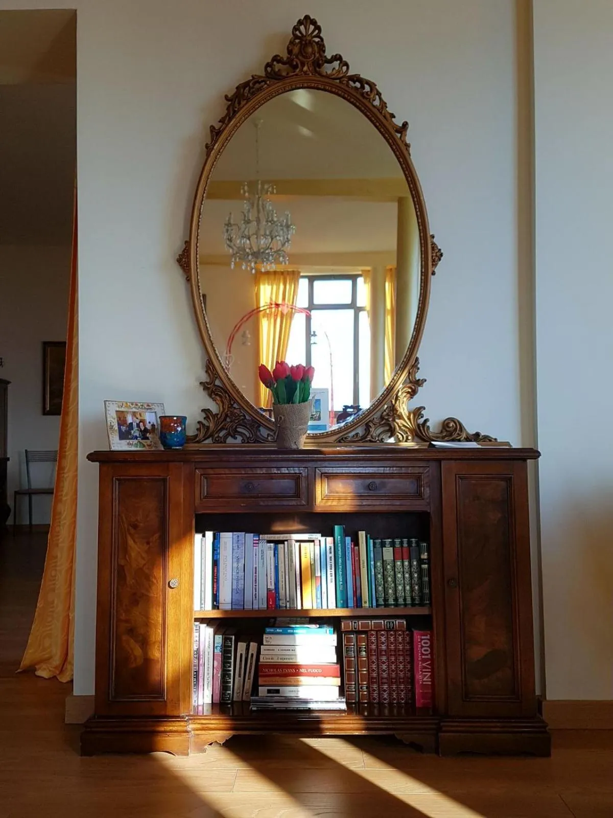 Library in Cadorna Chalet