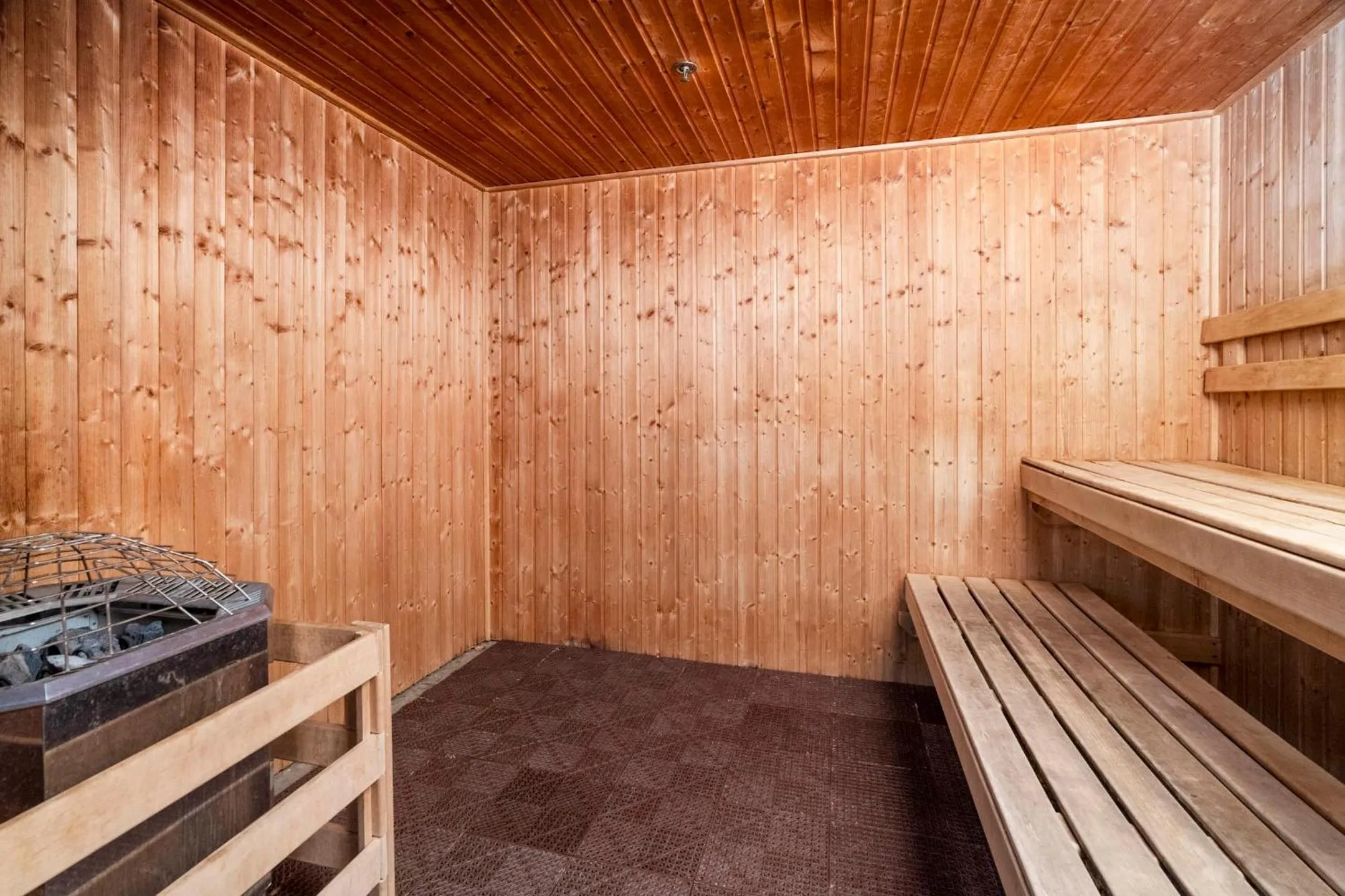 Sauna in Beacon Pointe on Lake Superior